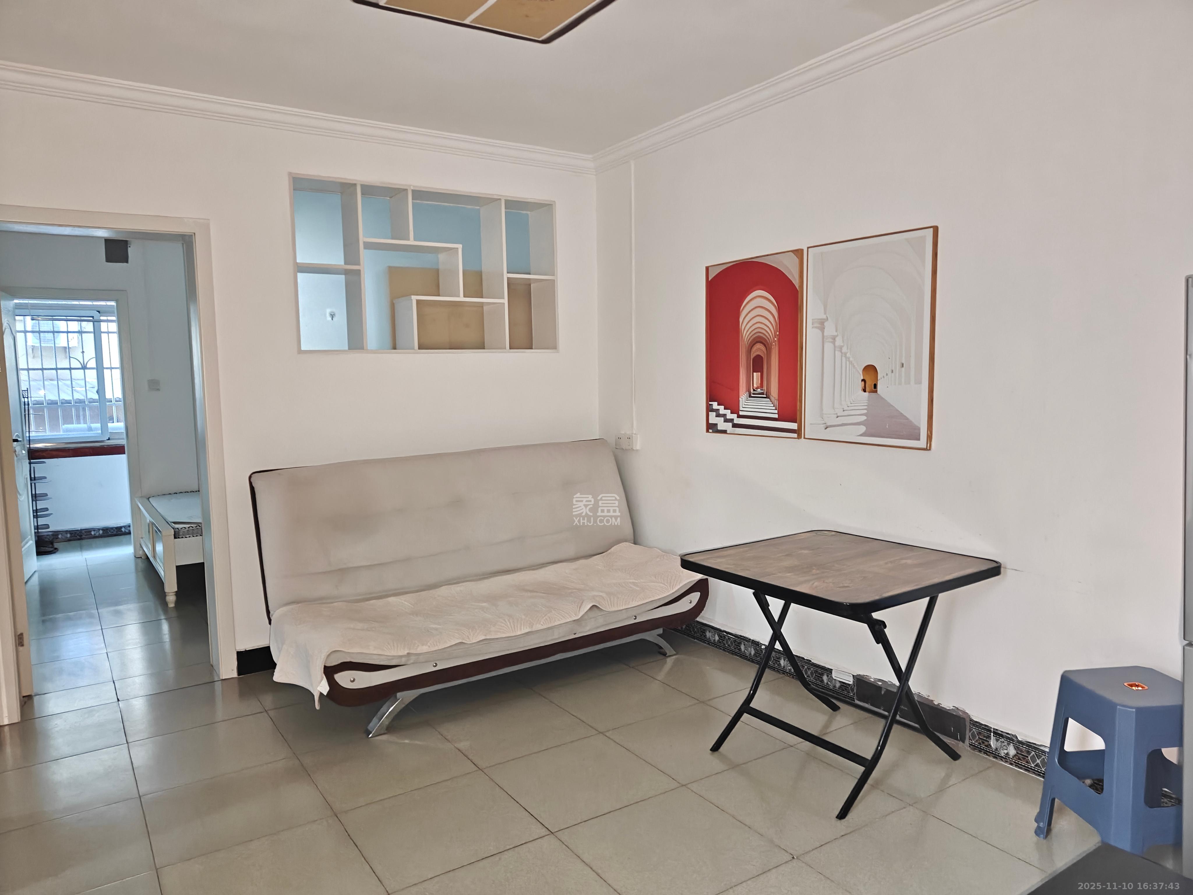 上碧湘街散盘 3室2厅1卫 3200.0元/月 上碧湘街散盘 3室2厅1卫 3200.0元/月室内图