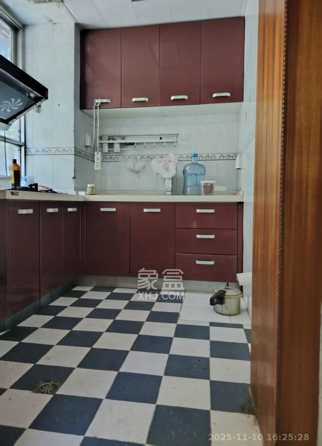 梨子山社区长电宿舍  2室1厅1卫    1800.0元/月室内图