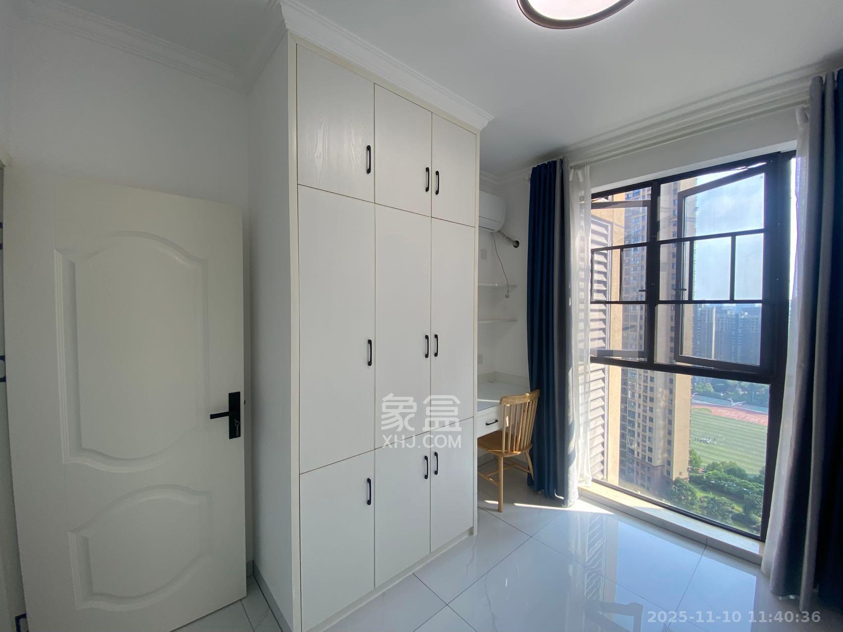 中建信和城  1室2厅2卫    2600.0元/月室内图