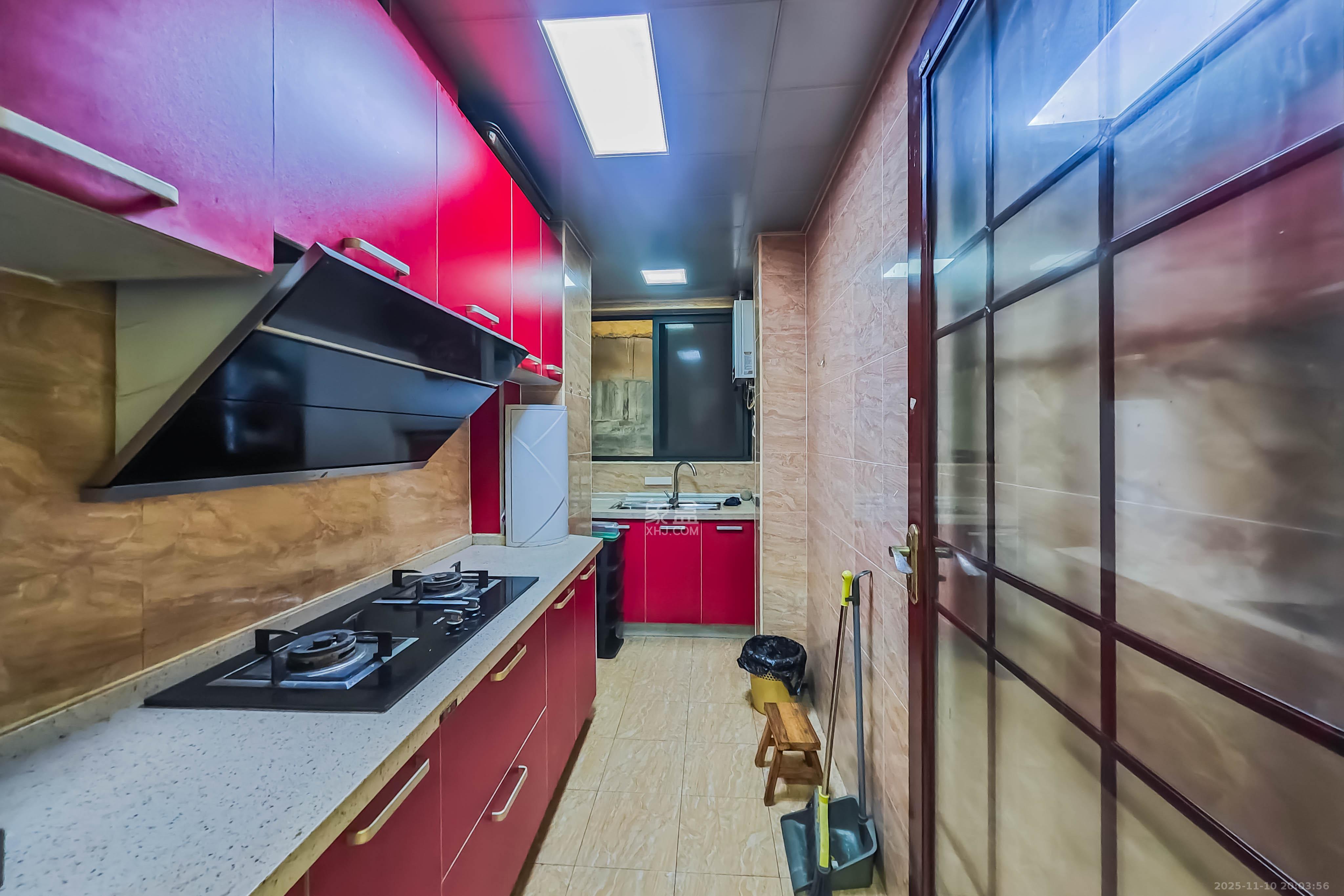 兴旺正佳广场(金石雅苑) 3室2厅1卫 66.0万 兴旺正佳广场(金石雅苑) 3室2厅1卫 66.0万其他