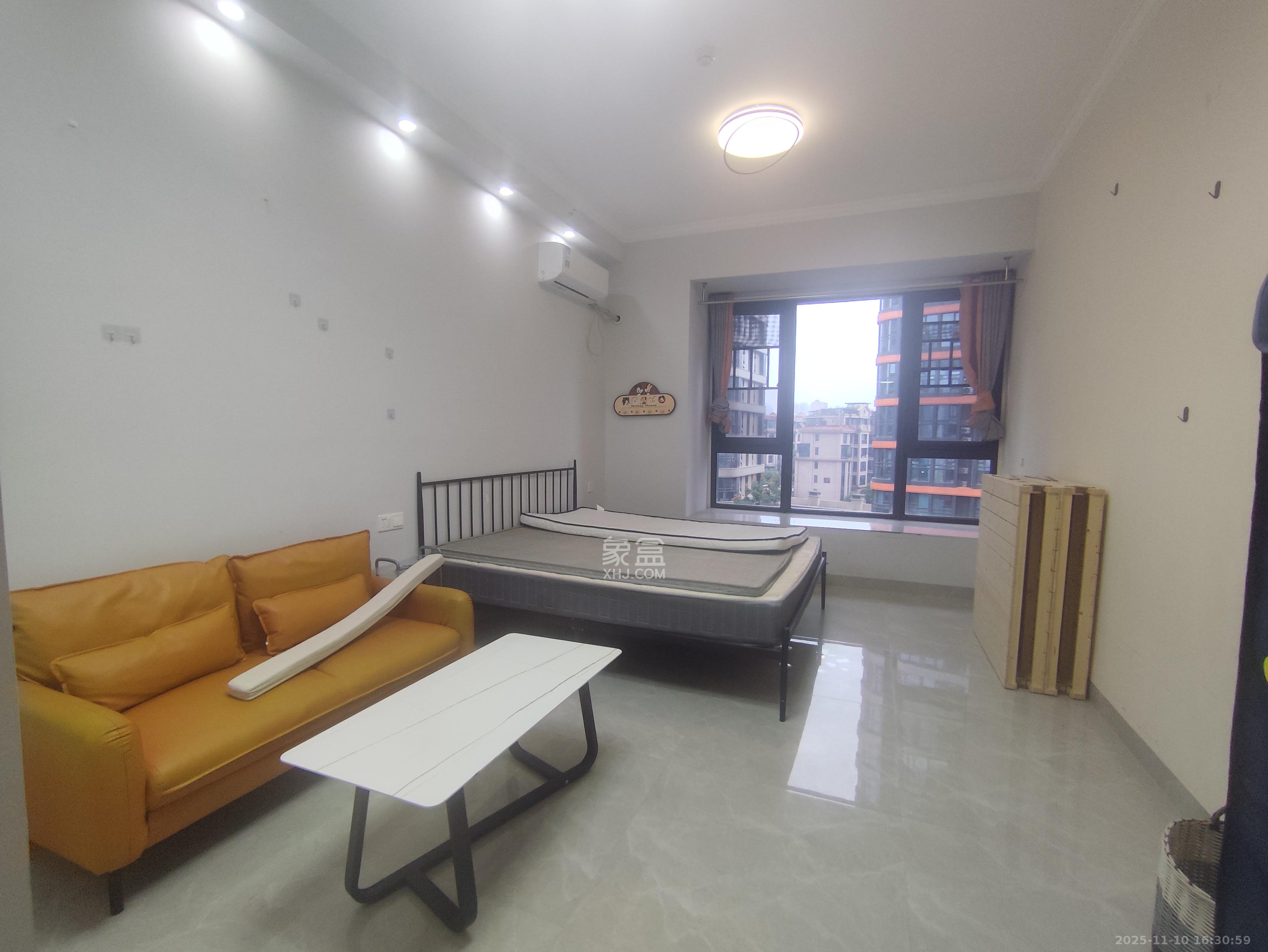 明昇壹城(明昇时代广场)三期 1室1厅1卫 1400.0元/月 明昇壹城(明昇时代广场)三期 1室1厅1卫 1400.0元/月室内图