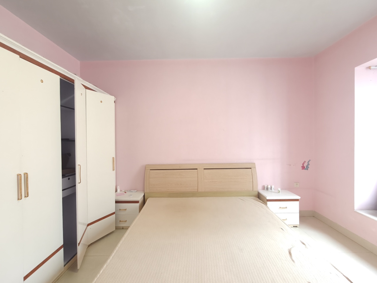 海联新村 3室2厅1卫 2300.0元/月 海联新村 3室2厅1卫 2300.0元/月室内图