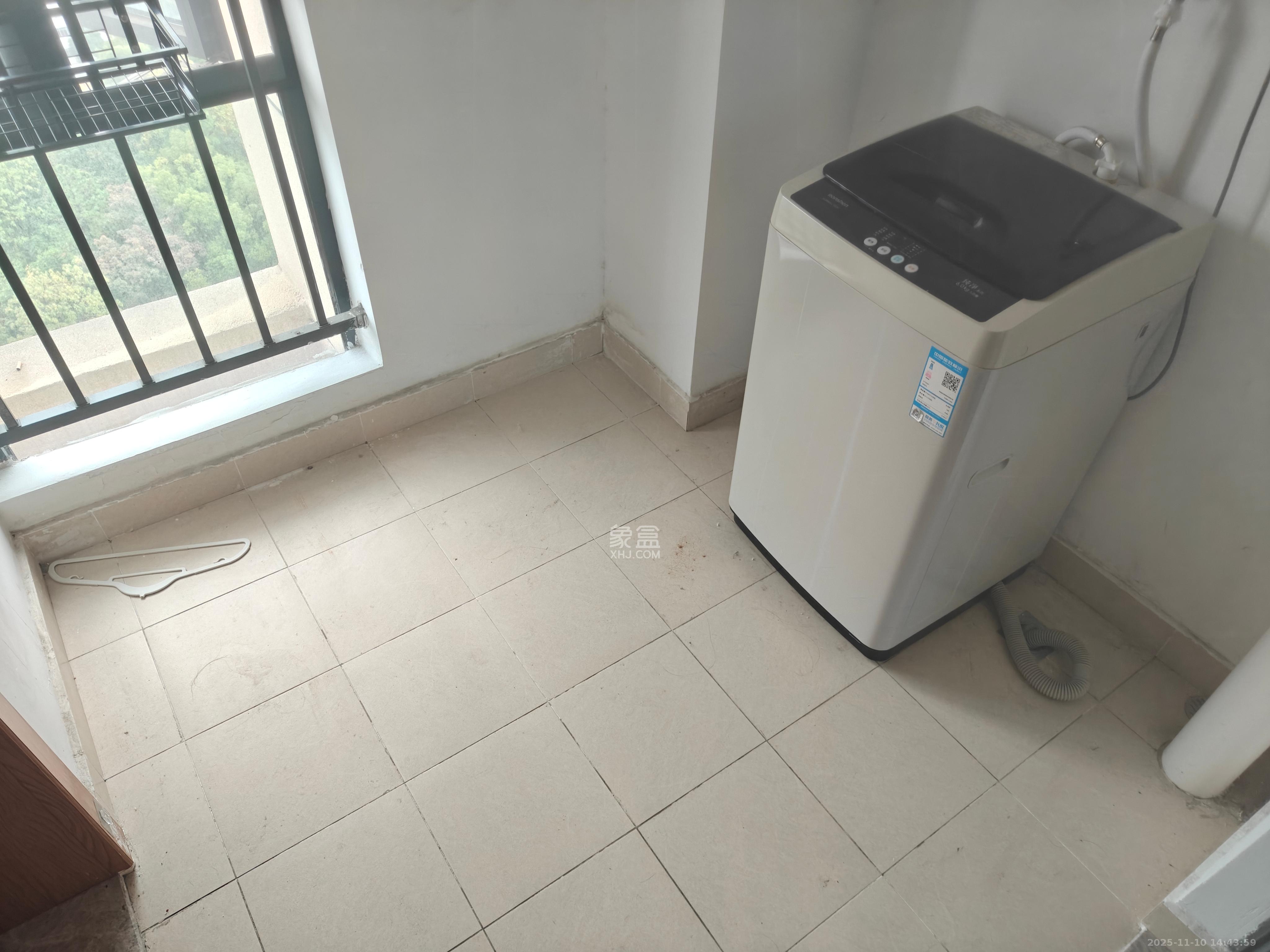 荣泰广场  1室1厅1卫    1400.0元/月室内图