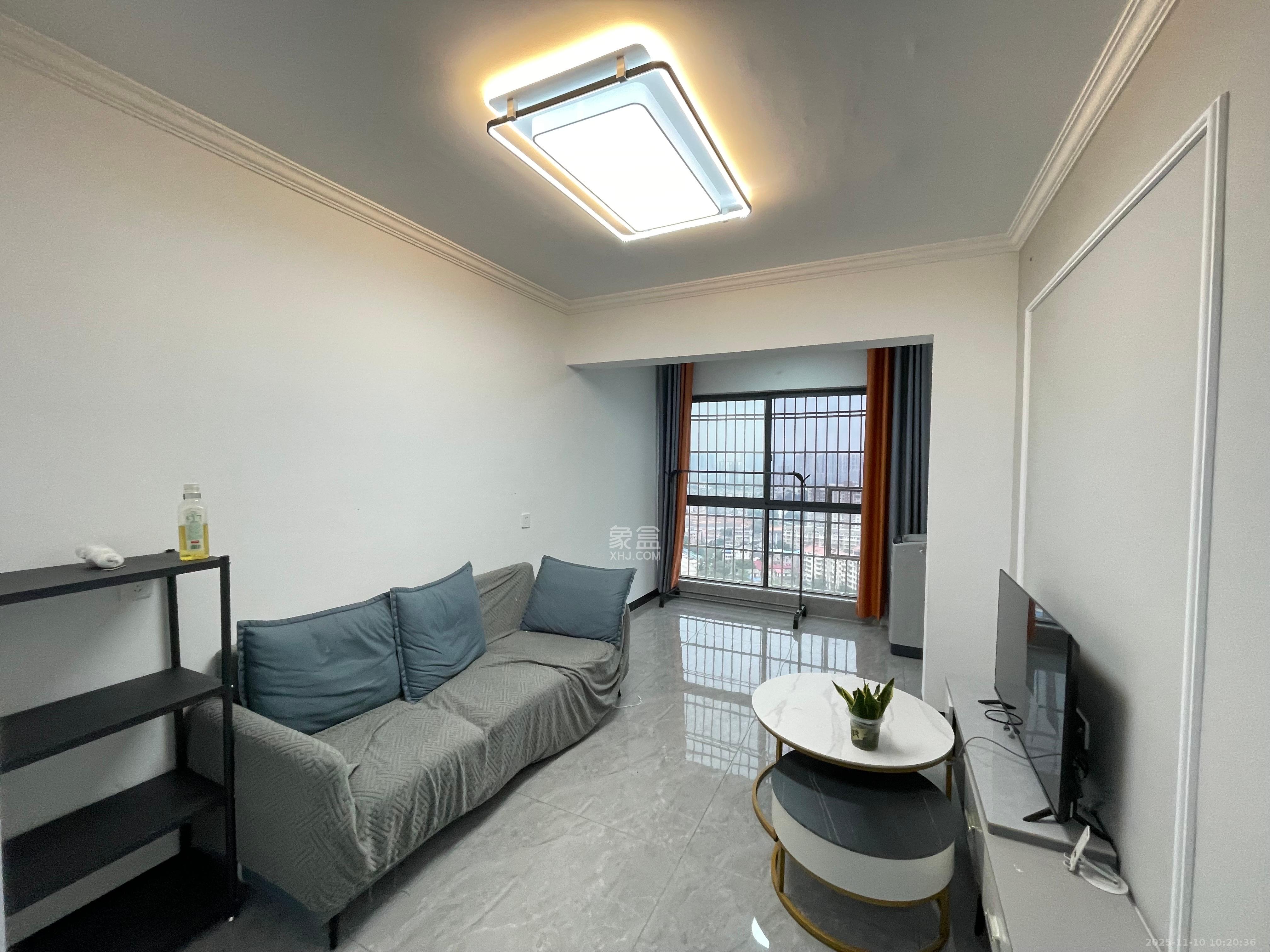 叠彩兰亭  2室1厅1卫    2200.0元/月