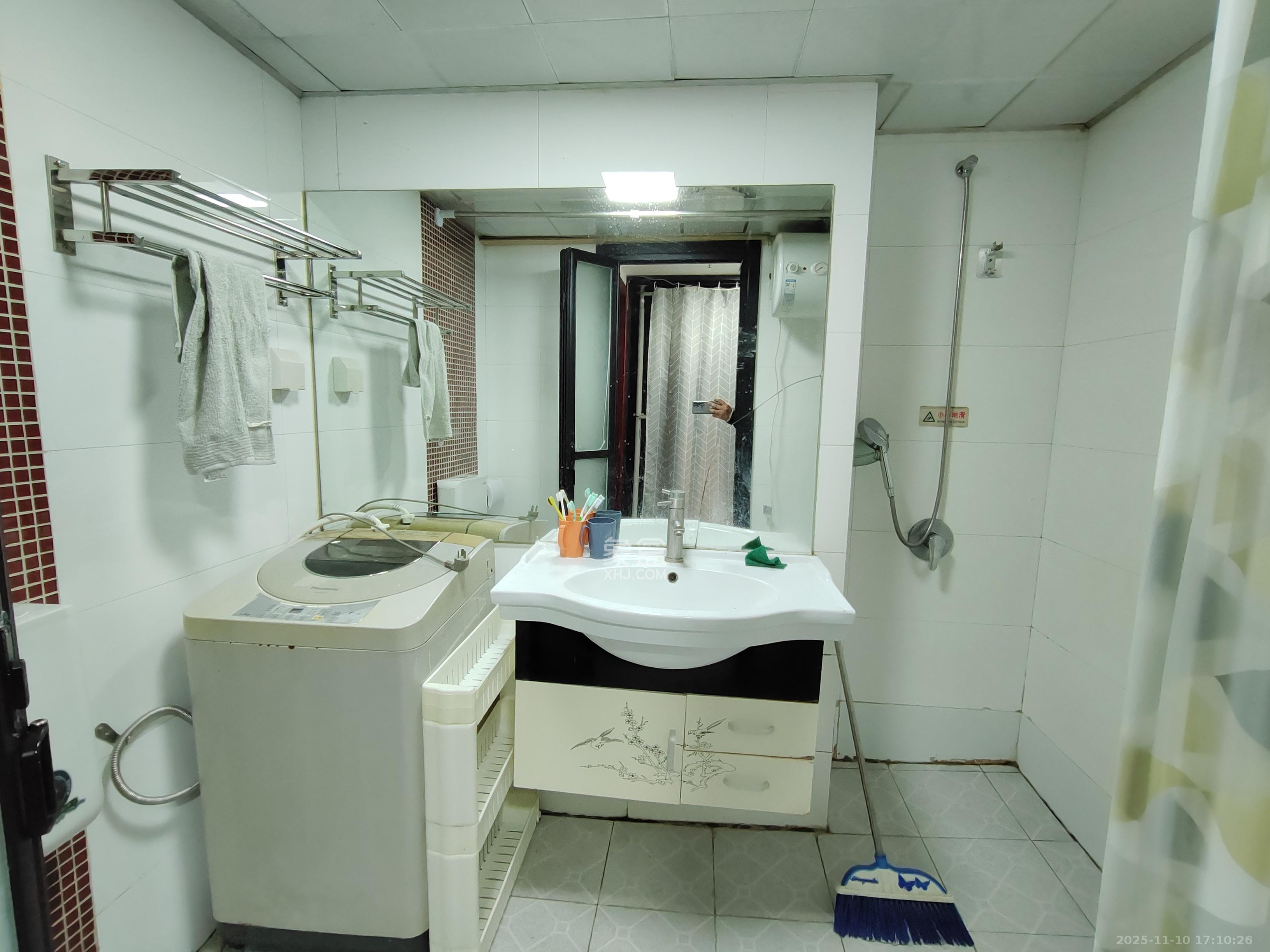 三重星都心  1室1厅1卫    1500.0元/月室内图