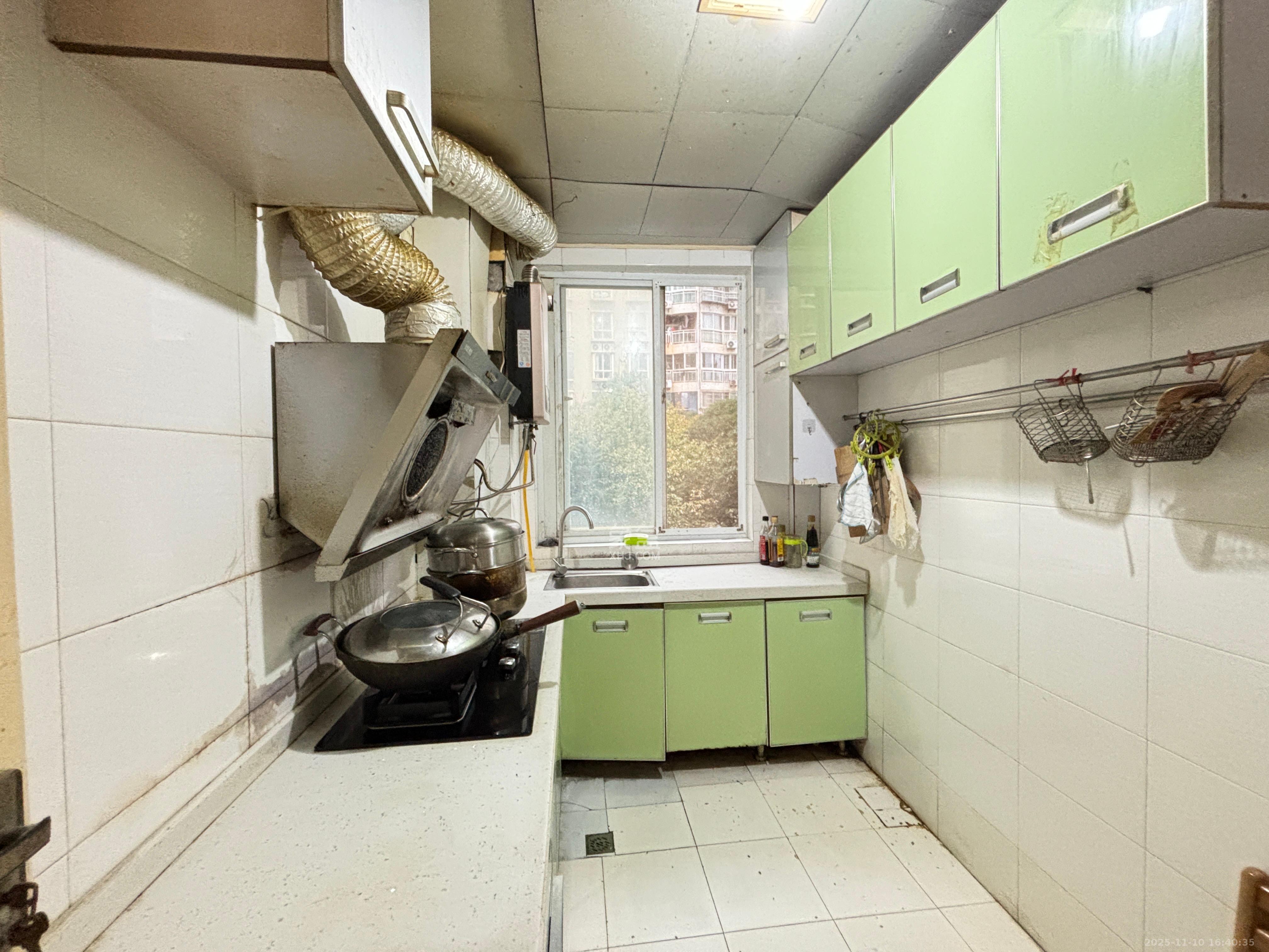 星语林名园  2室1厅1卫    1850.0元/月室内图