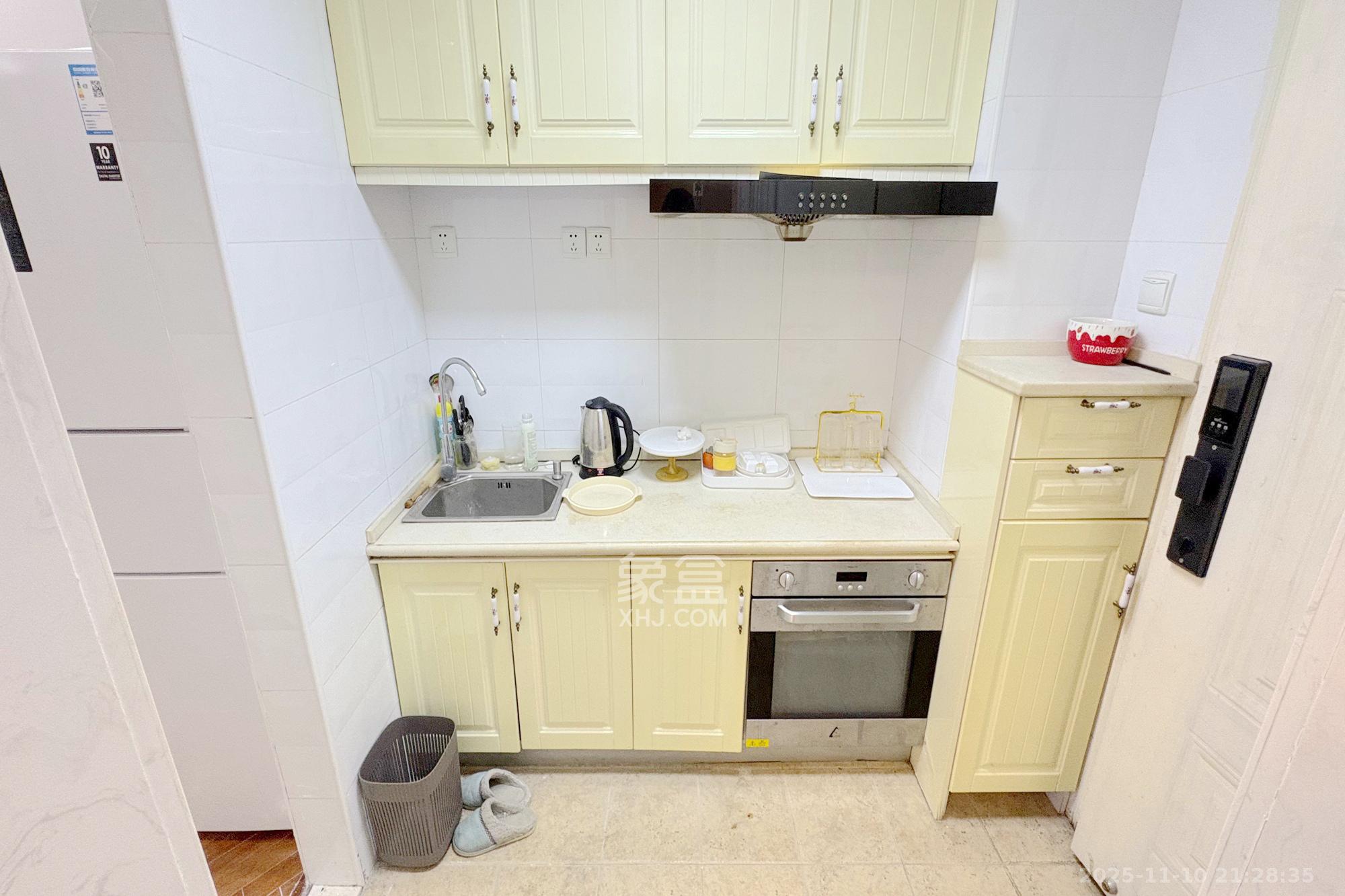 东宸19公馆  1室1厅1卫    45.0万厨房