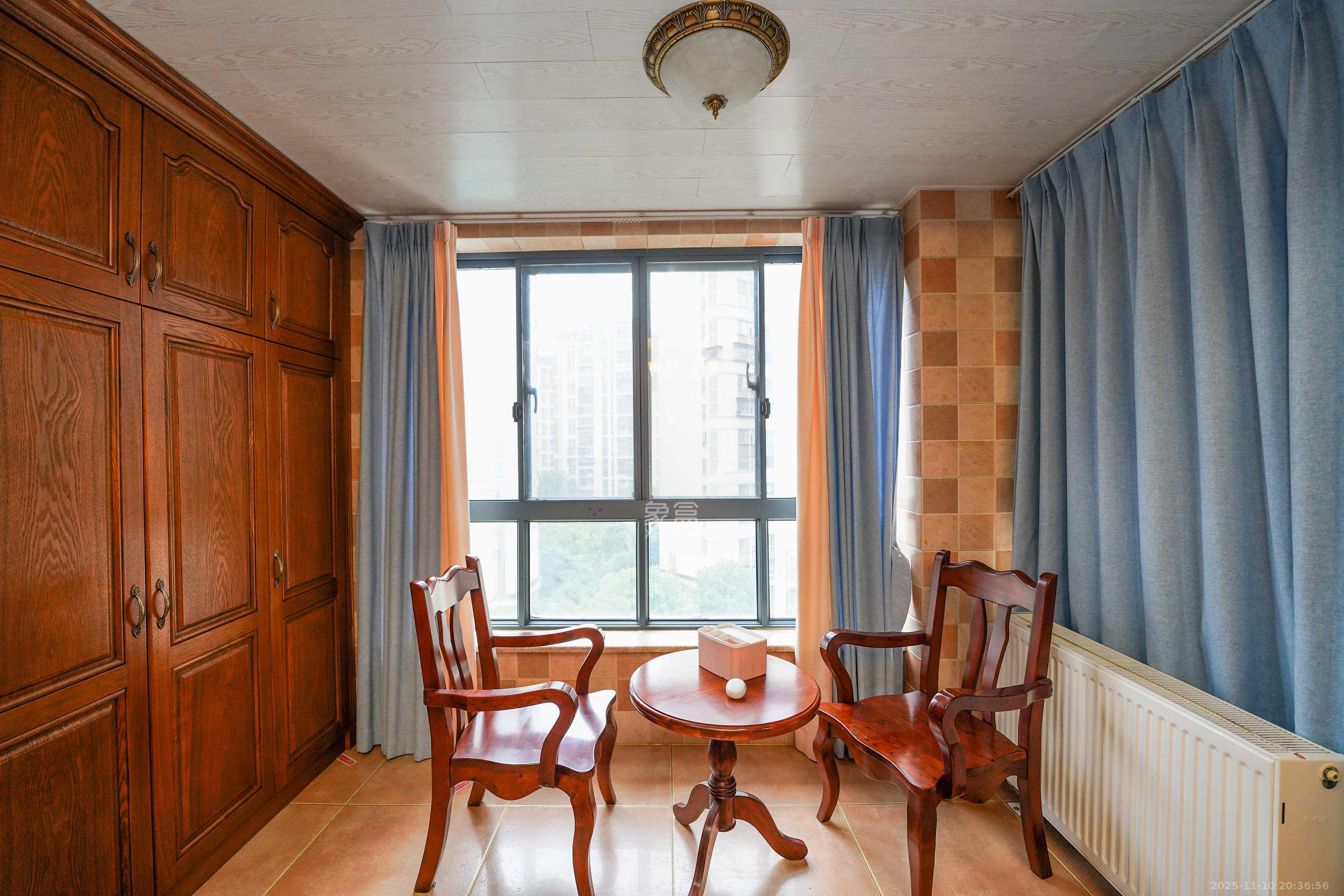 五矿紫湖香醍 4室2厅2卫 99.8万 五矿紫湖香醍 4室2厅2卫 99.8万阳台