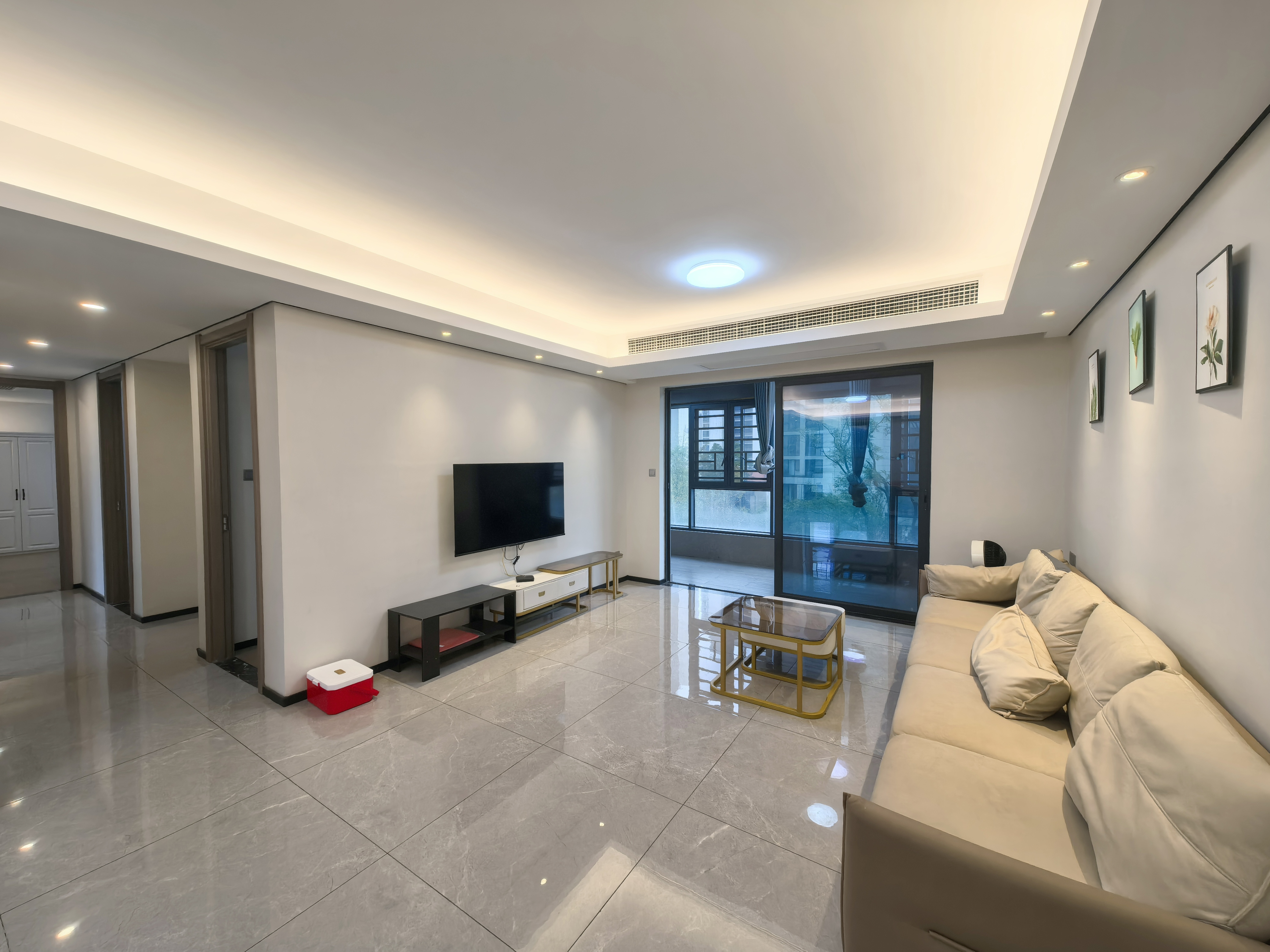 中海麓山境北区 4室2厅2卫 3200.0元/月 中海麓山境北区 4室2厅2卫 3200.0元/月户型图