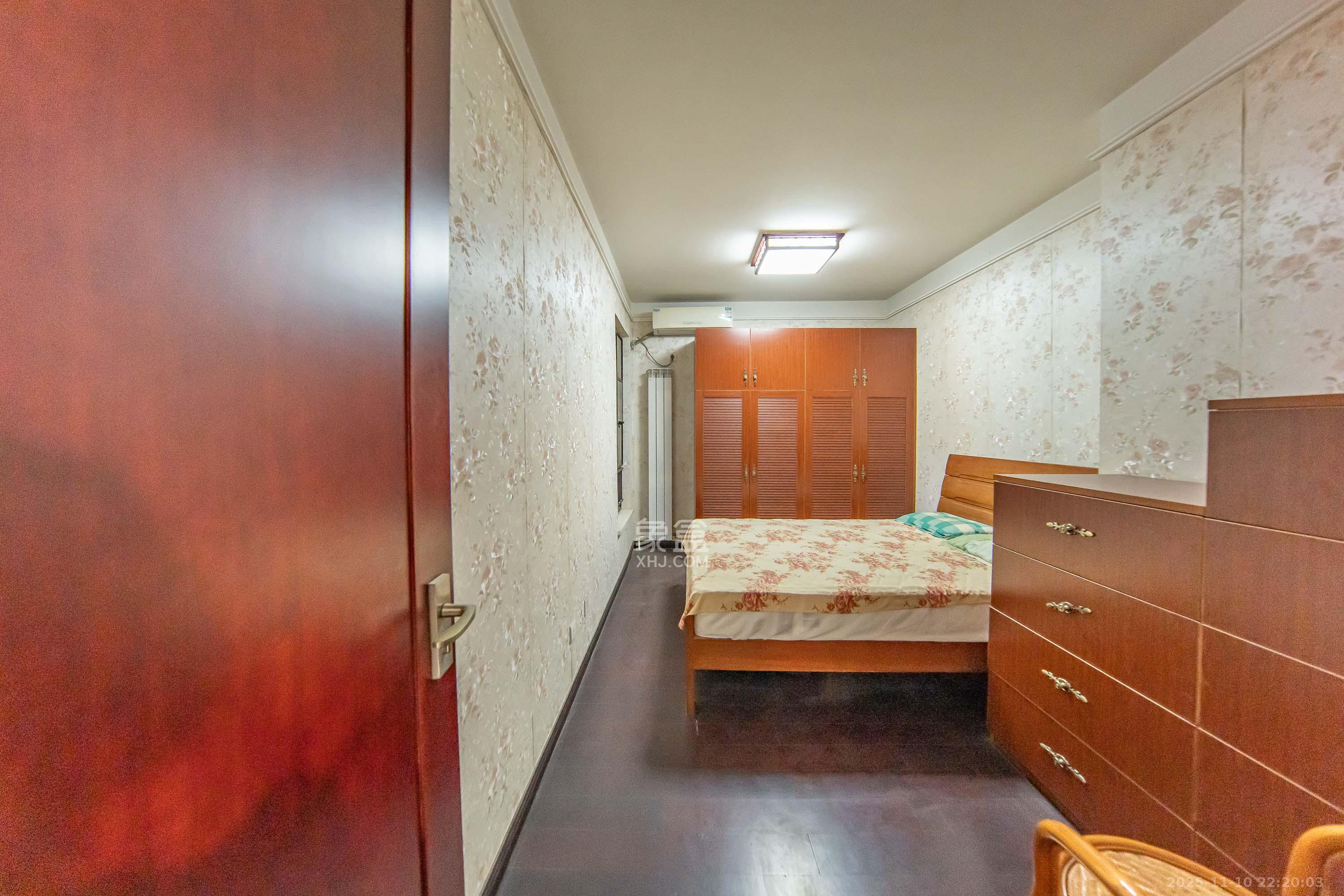 中海国际二期 3室2厅1卫 60.8万 中海国际二期 3室2厅1卫 60.8万卧室