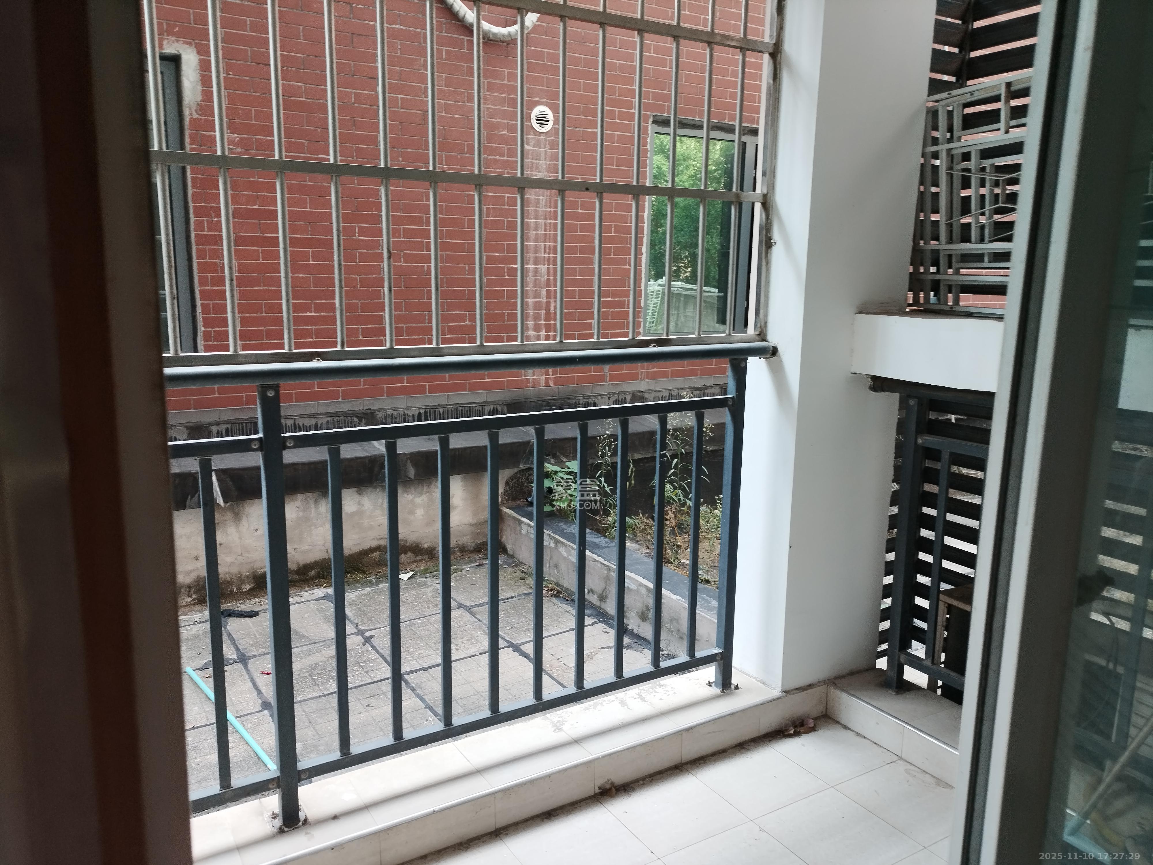 一品嘉庭  2室1厅1卫    2000.0元/月