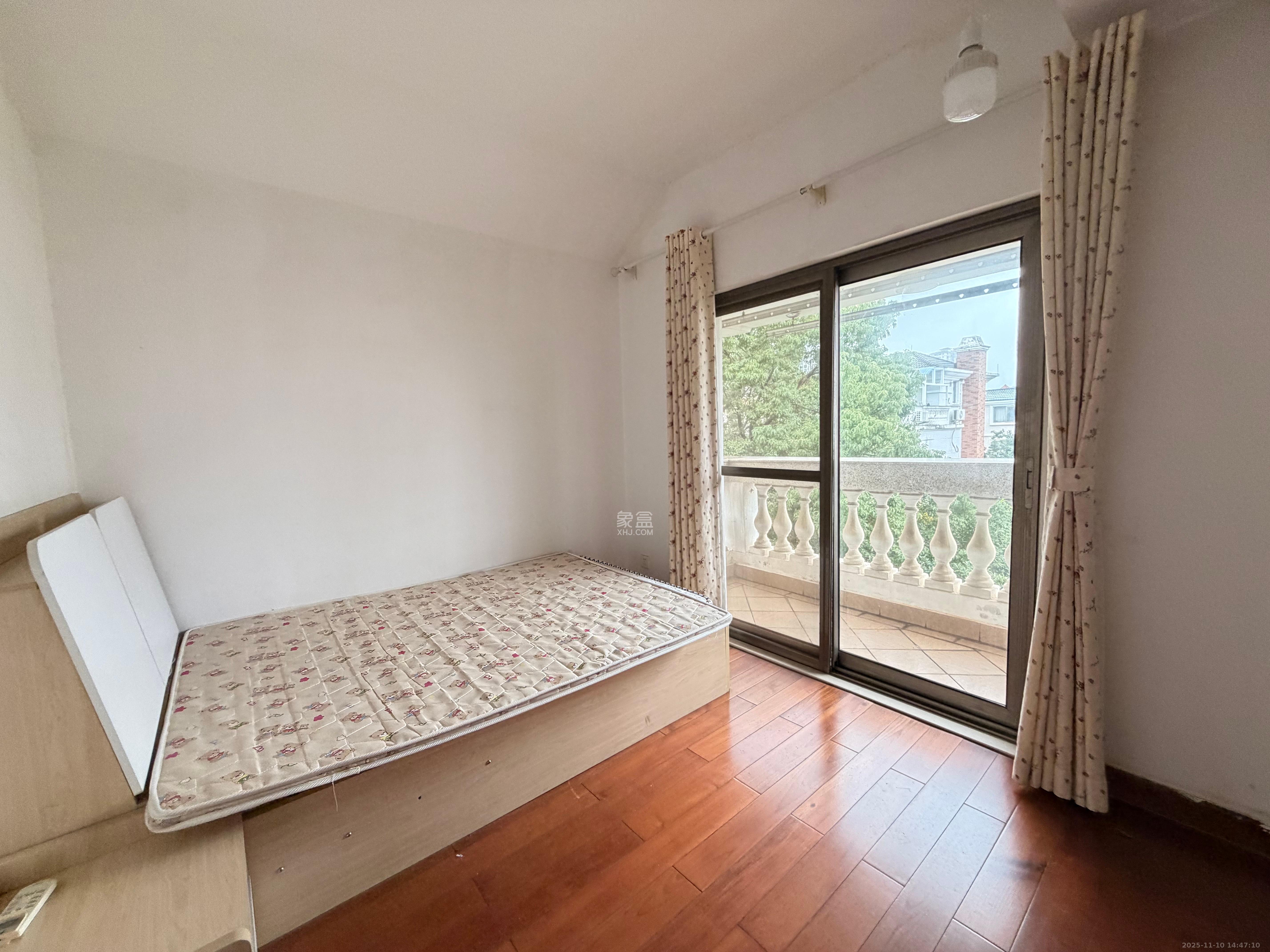 碧桂园威尼斯城 5室2厅2卫 5200.0元/月 碧桂园威尼斯城 5室2厅2卫 5200.0元/月室内图