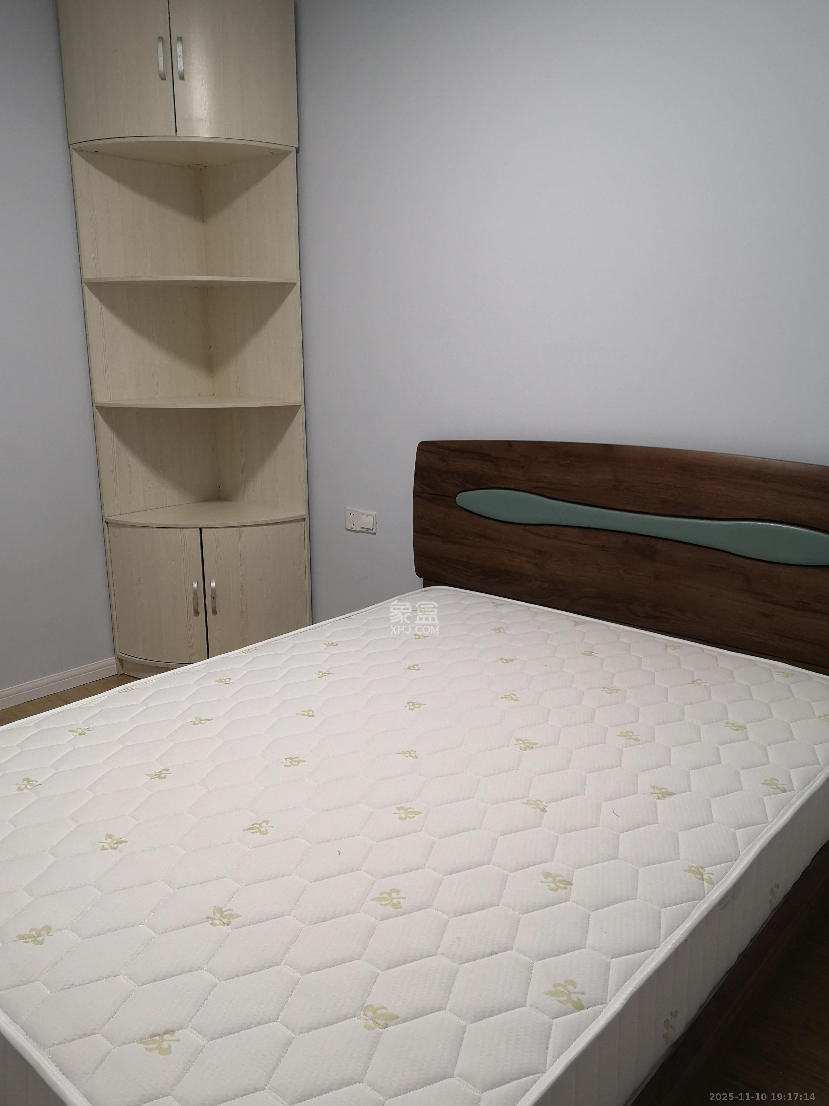 广悦星苑润园  3室2厅2卫    2400.0元/月室内图