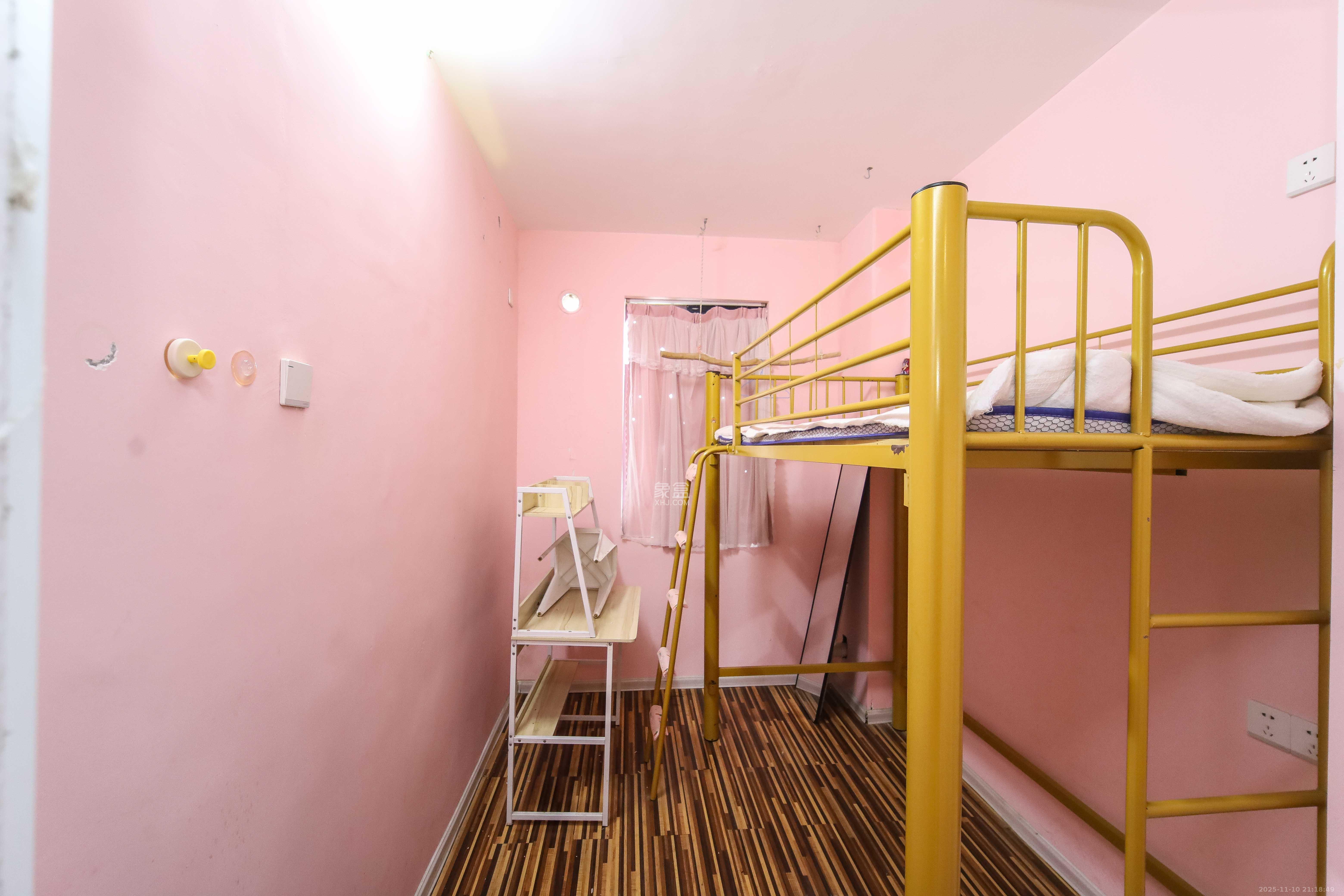 中惠锦堂  3室2厅1卫    100.0万卧室