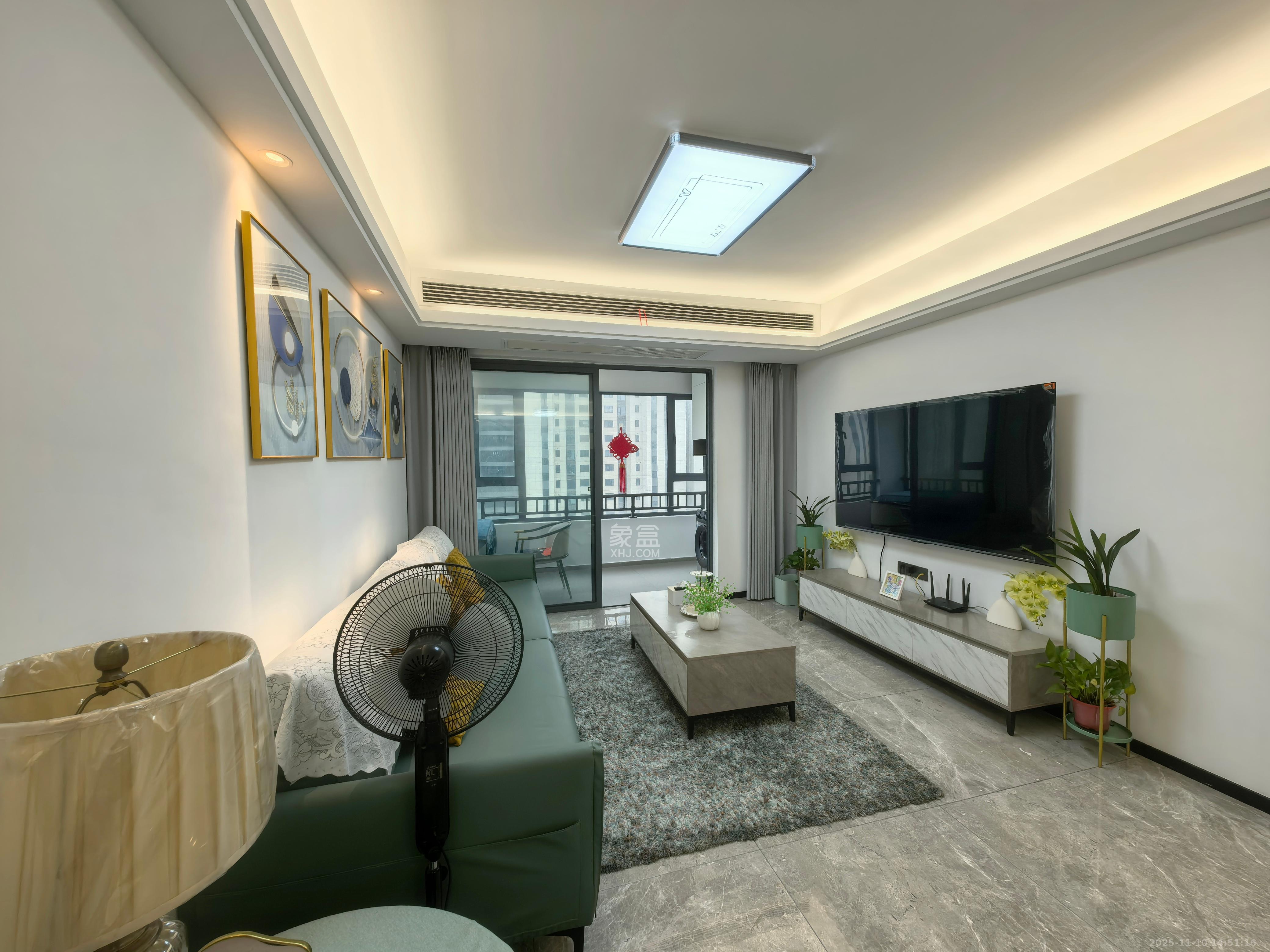 欣利梅溪左岸  3室2厅2卫    3200.0元/月室内图1