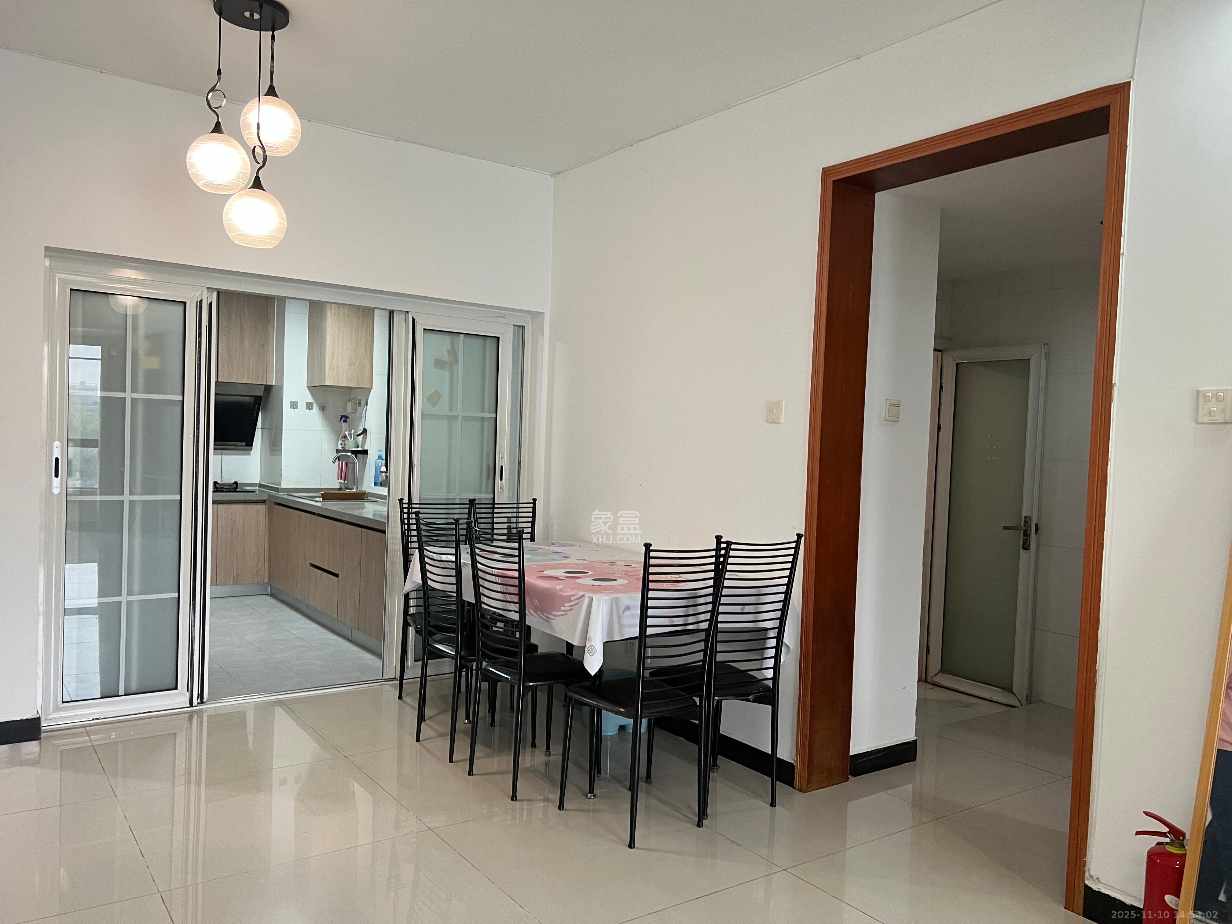 华韵城市风情  2室1厅1卫    3000.0元/月室内图