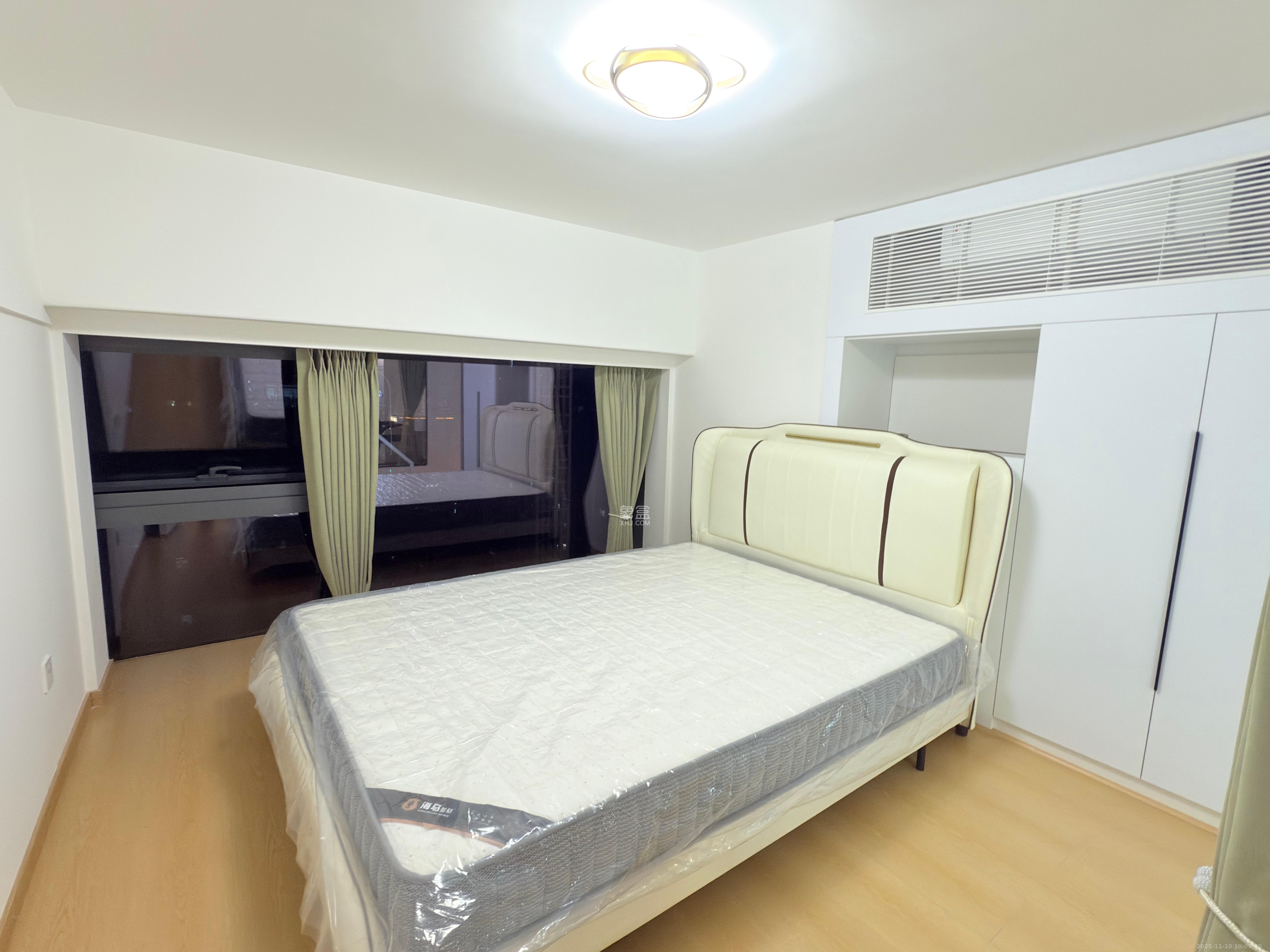 卓越中寰 2室1厅1卫 2700.0元/月 卓越中寰 2室1厅1卫 2700.0元/月室内图