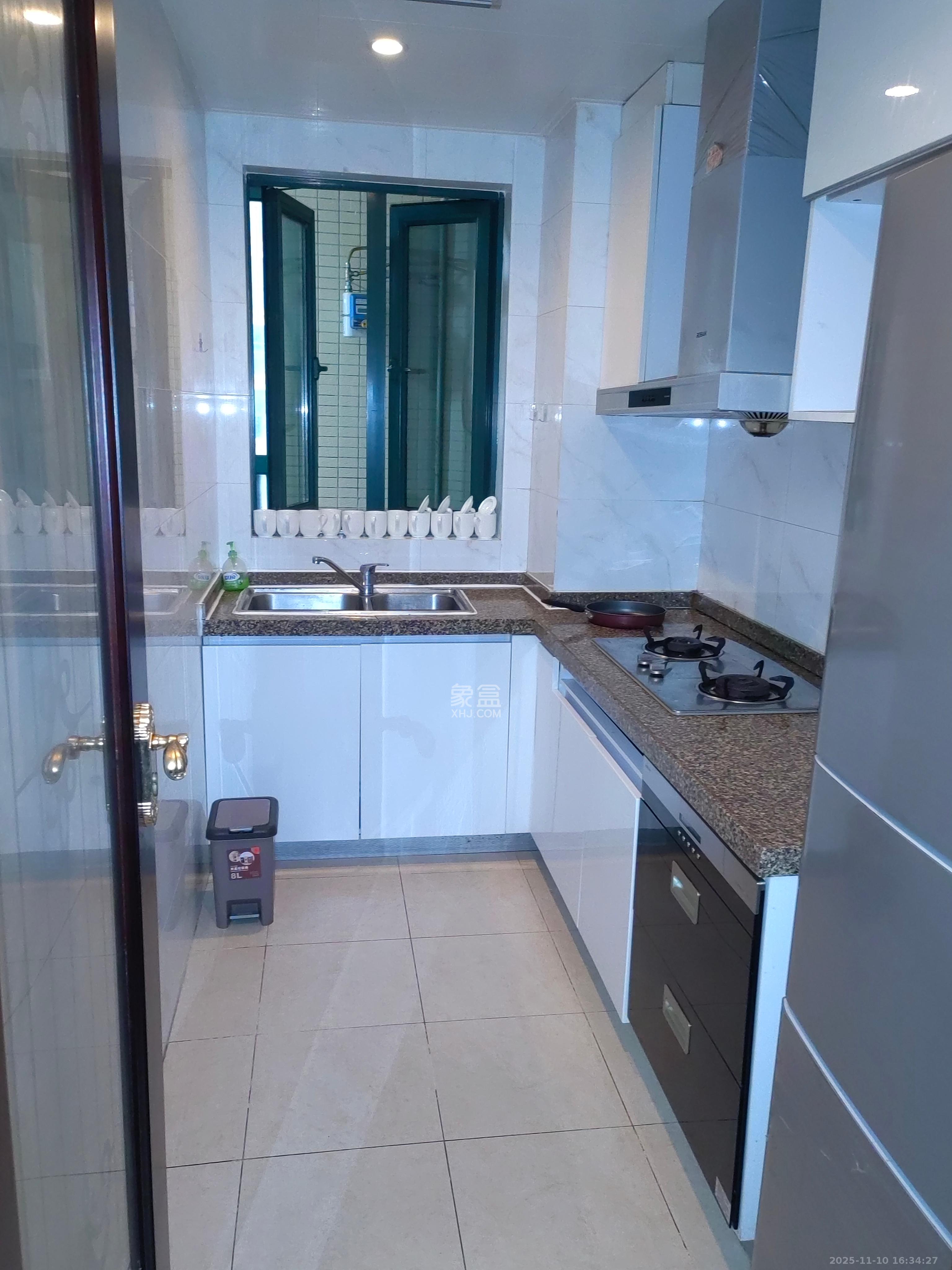 恒大翡翠华庭  3室2厅2卫    2600.0元/月室内图