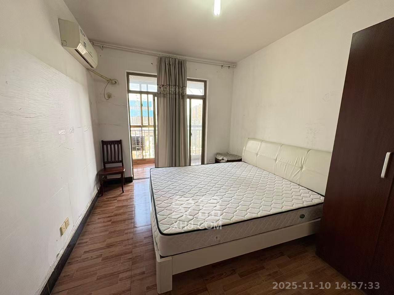 层上观邸 3室2厅1卫 2000.0元/月 层上观邸 3室2厅1卫 2000.0元/月室内图