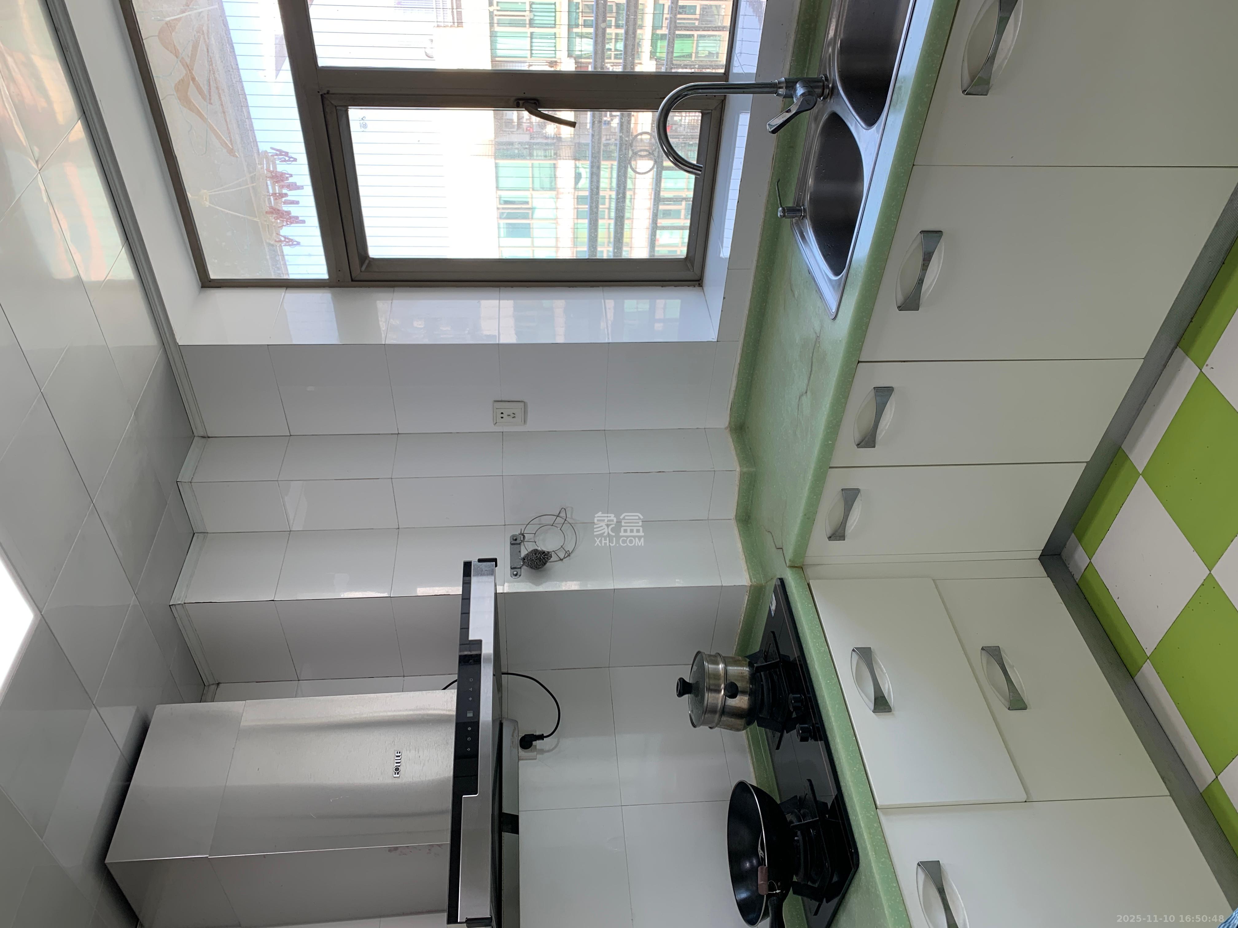 桐荫里社区 5室2厅2卫 6500.0元/月 桐荫里社区 5室2厅2卫 6500.0元/月室内图