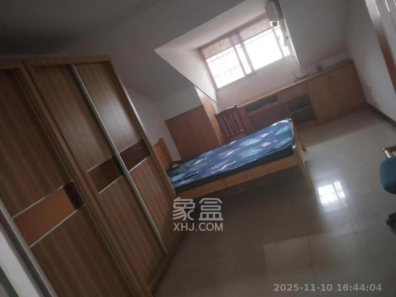 观沙小区 2室2厅1卫 1700.0元/月 观沙小区 2室2厅1卫 1700.0元/月室内图