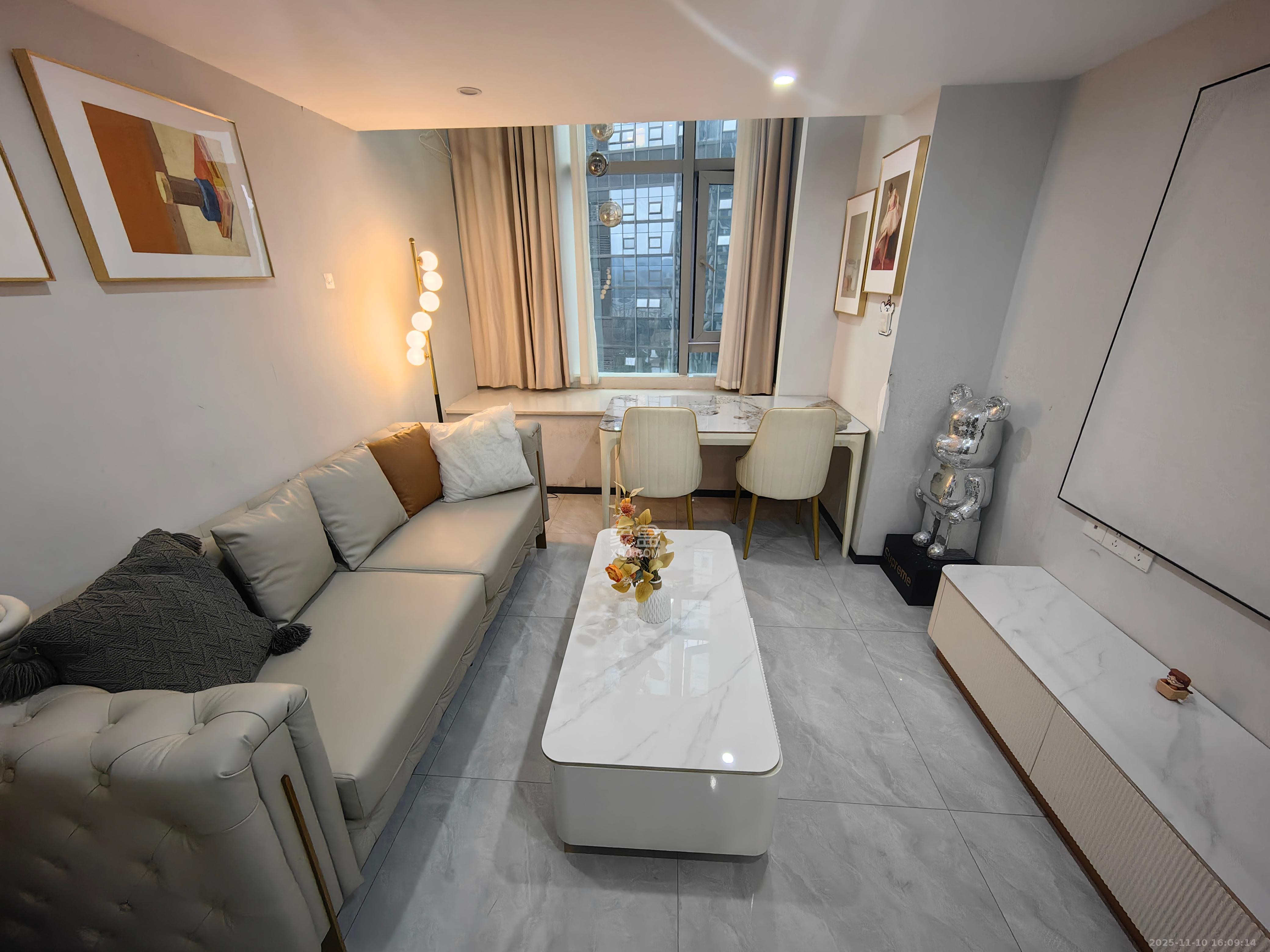 福晟翡翠湾  2室1厅1卫    2000.0元/月