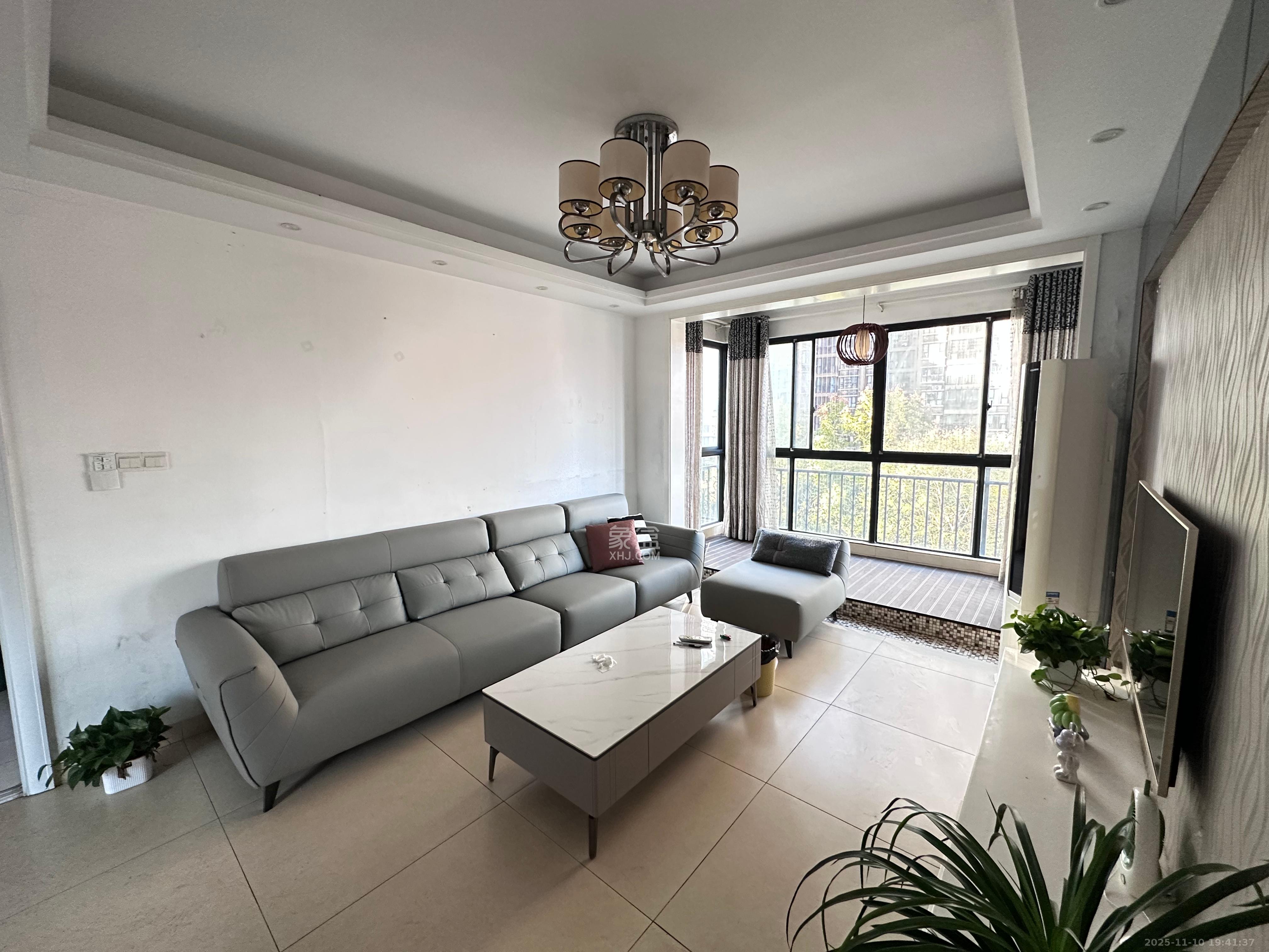 金鼎公园尚 2室2厅1卫 1900.0元/月 金鼎公园尚 2室2厅1卫 1900.0元/月室内图