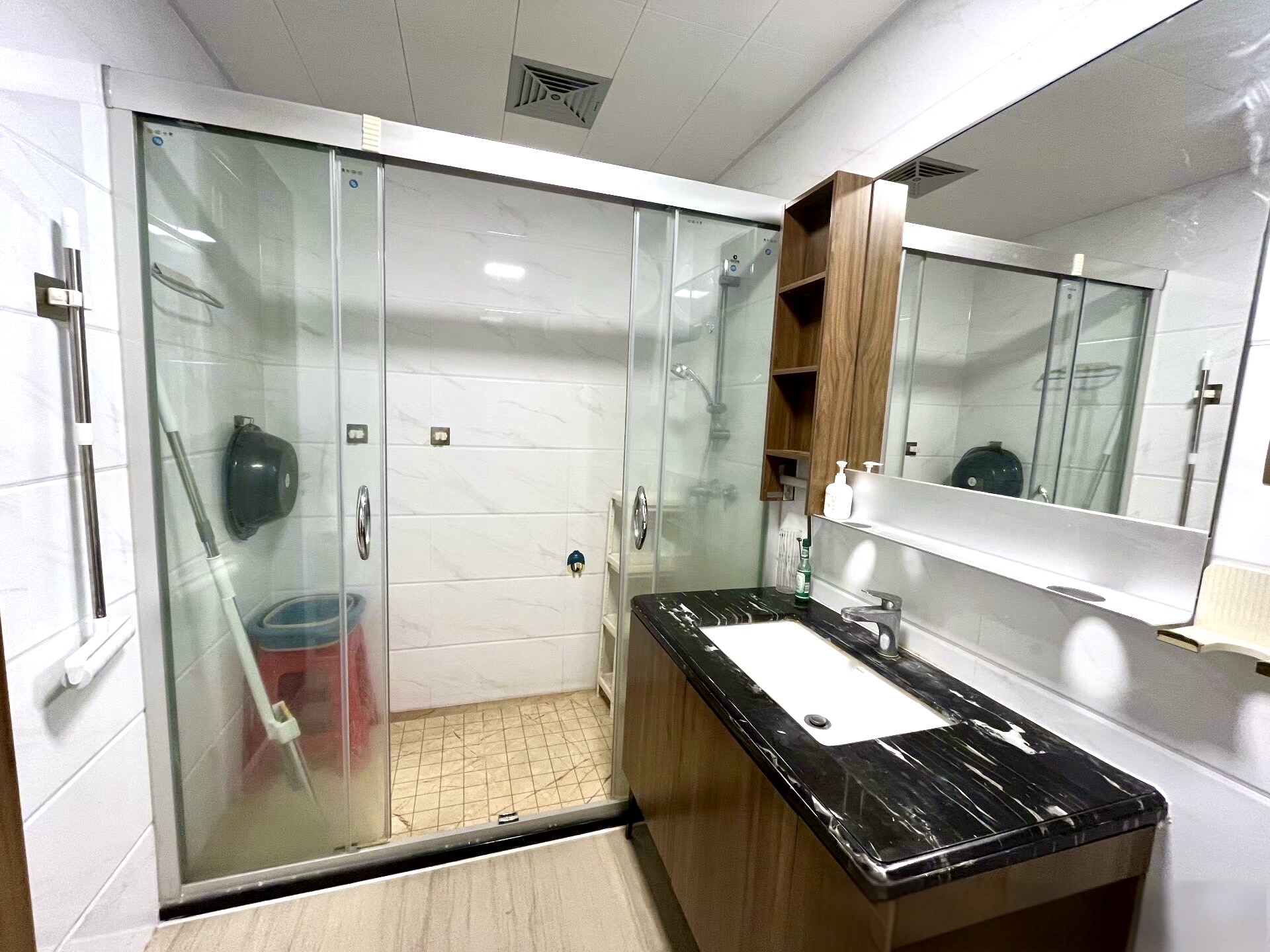 碧桂园中央半岛 1室0厅1卫 1600.0元/月 碧桂园中央半岛 1室0厅1卫 1600.0元/月室内图