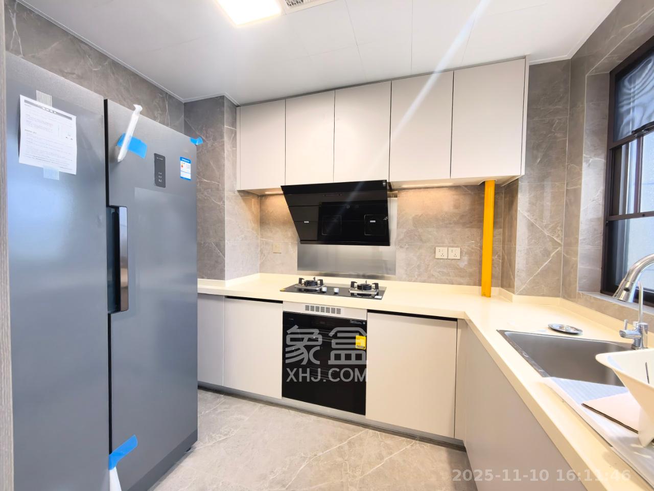 阳光城尚东湾青柠园  4室2厅2卫    3500.0元/月室内图