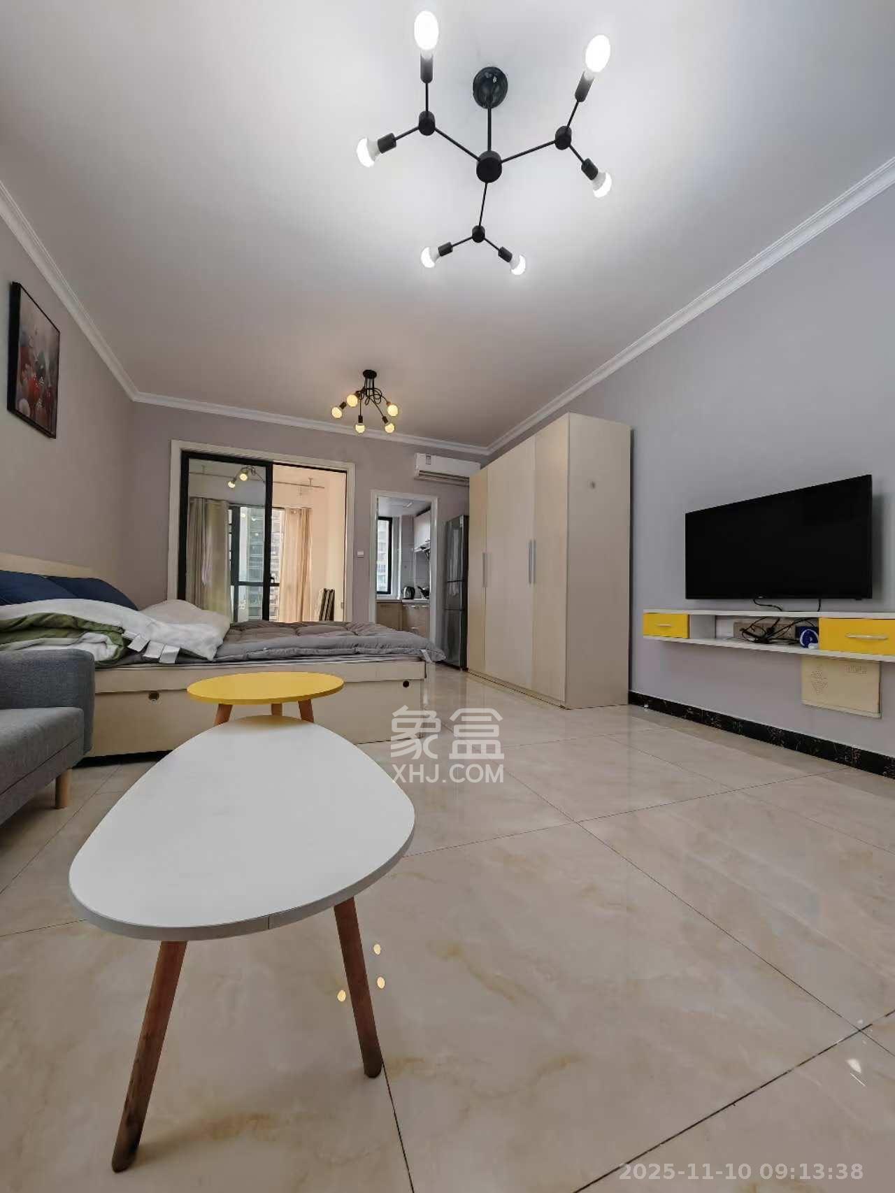 中南红领邦（红星嘉和苑）  1室1厅1卫    1600.0元/月室内图