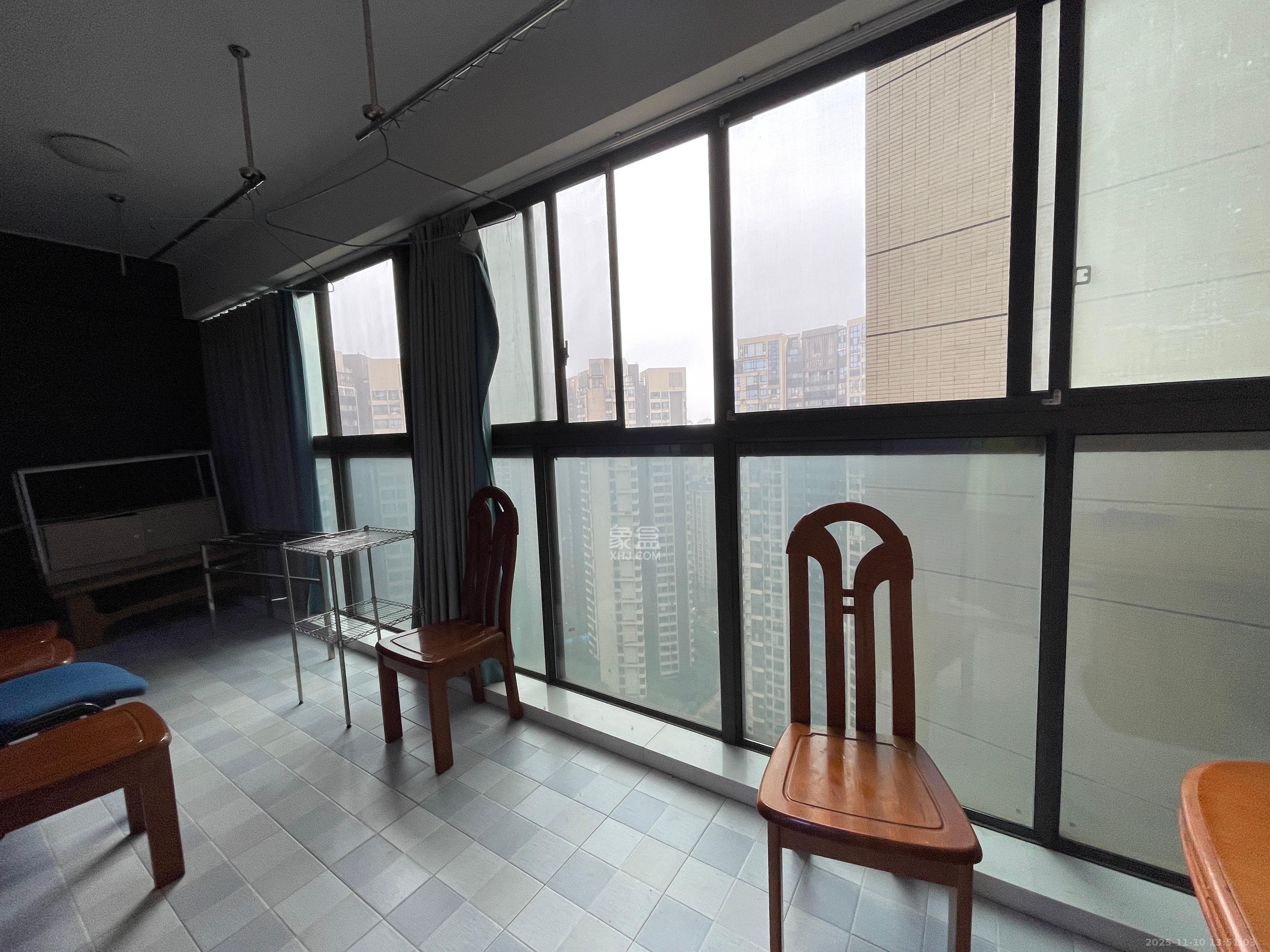 通用时代国际社区  3室1厅1卫    3500.0元/月室内图