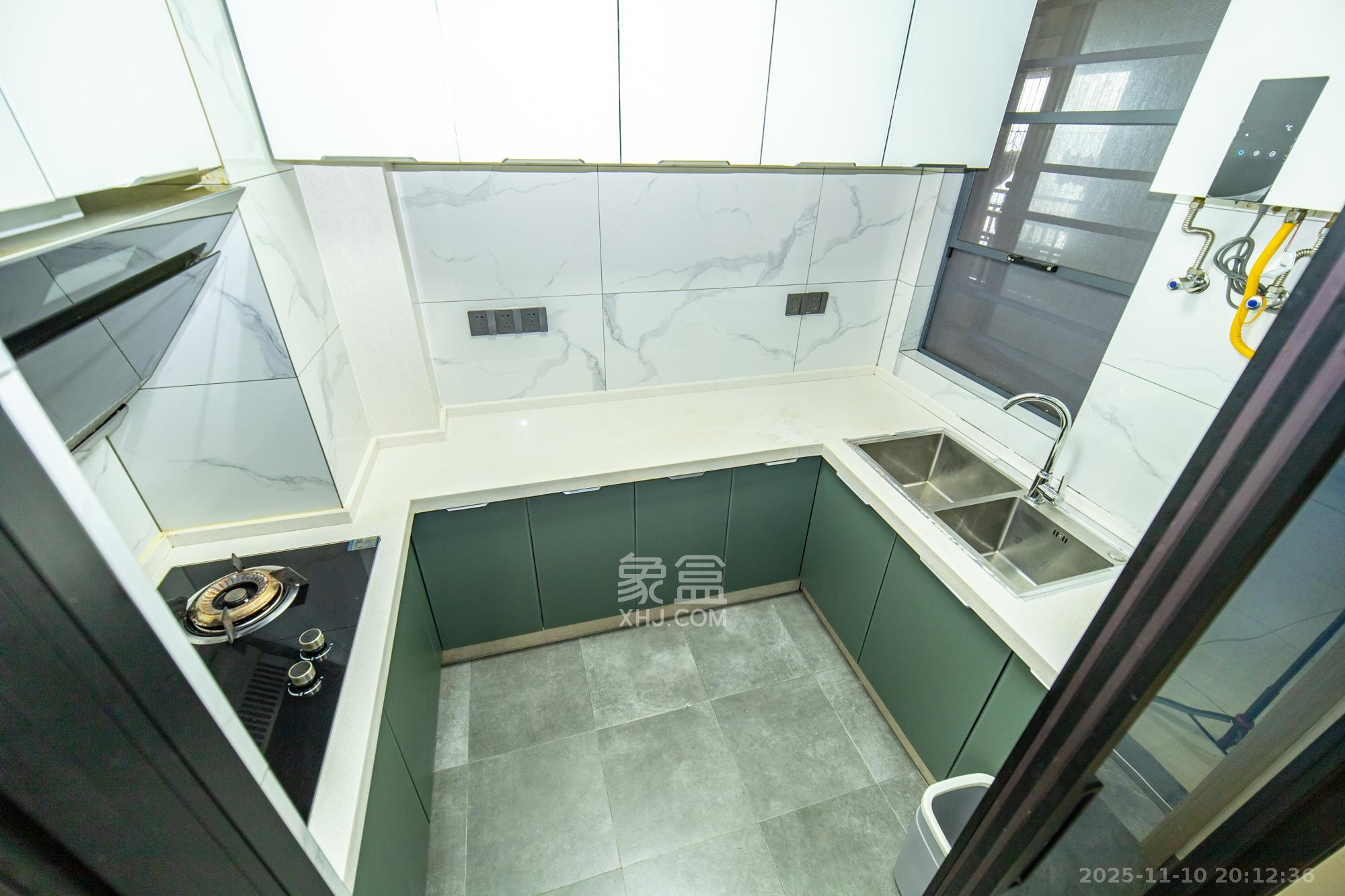 中建悦和城  3室2厅1卫    98.0万厨房