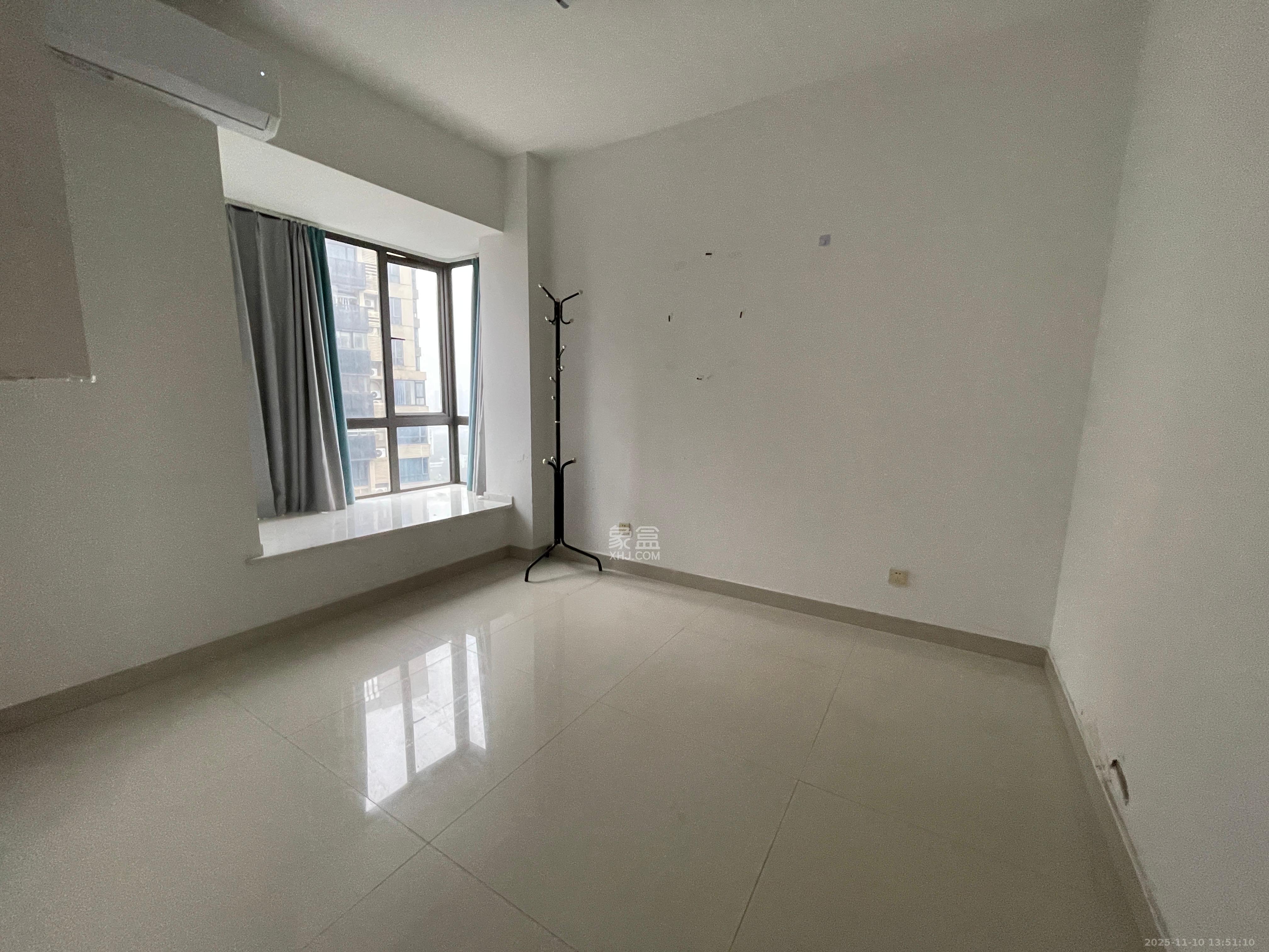 通用时代国际社区  3室1厅1卫    3500.0元/月室内图