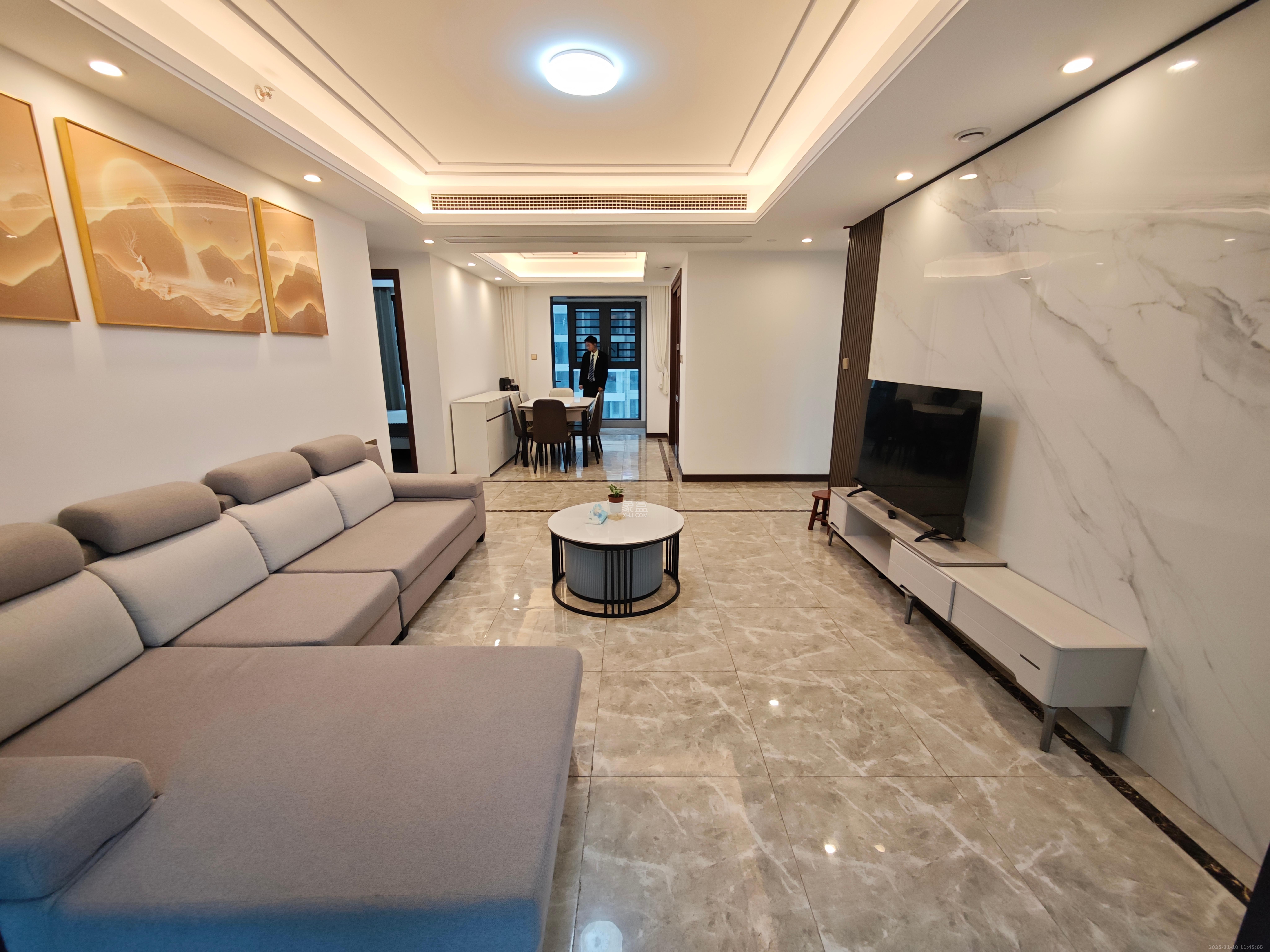 绿地长沙城际空间站（柏仕佳苑）  4室2厅2卫    3600.0元/月室内图