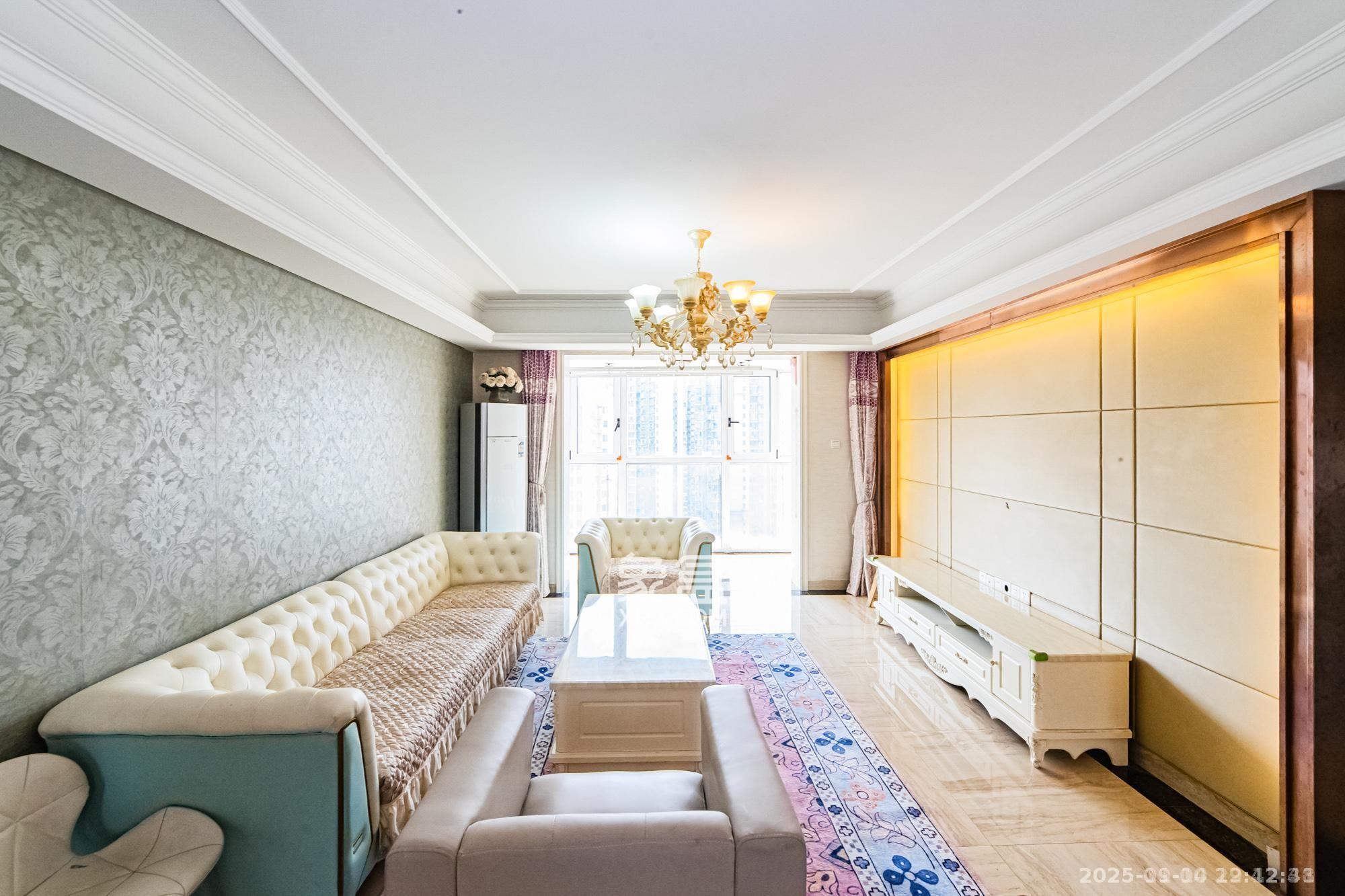 北辰三角洲E5区  4室2厅2卫    3700.0元/月