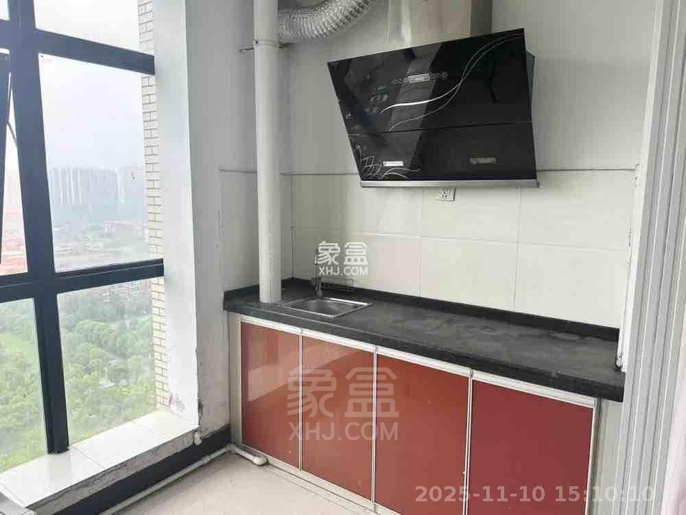 龙腾国际  1室1厅1卫    1000.0元/月室内图