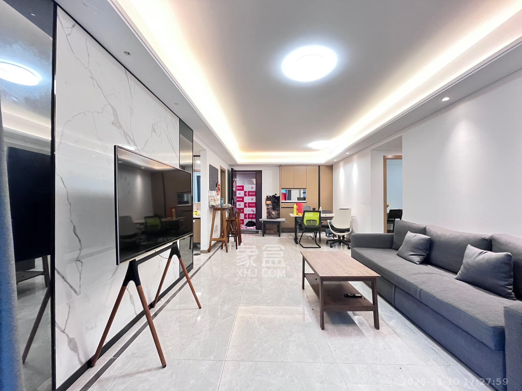 城发恒伟星雅韵(恒伟星辉苑) 3室2厅2卫 3350.0元/月 城发恒伟星雅韵(恒伟星辉苑) 3室2厅2卫 3350.0元/月室内图