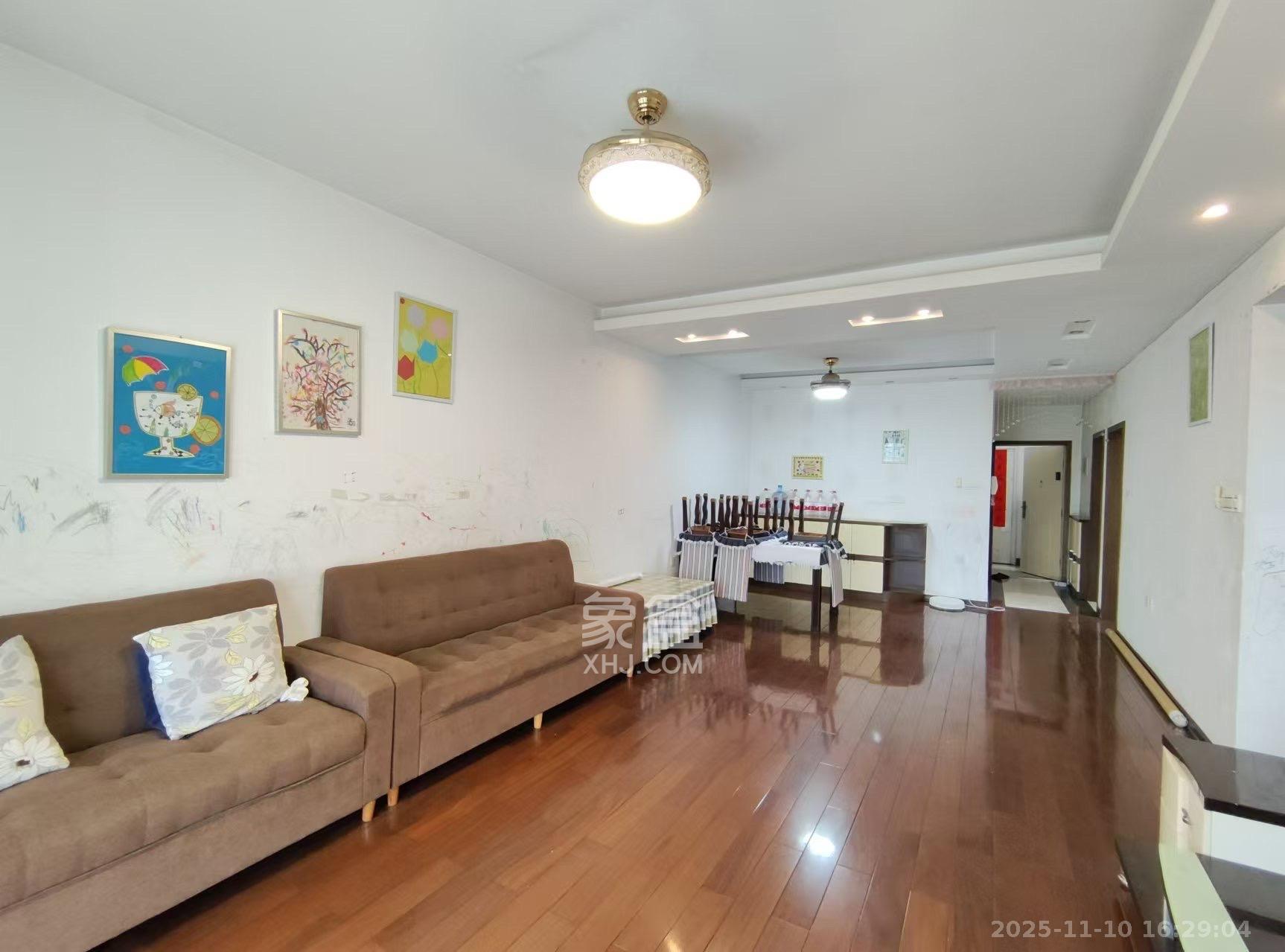 一心花苑 3室2厅2卫 3200.0元/月 一心花苑 3室2厅2卫 3200.0元/月室内图