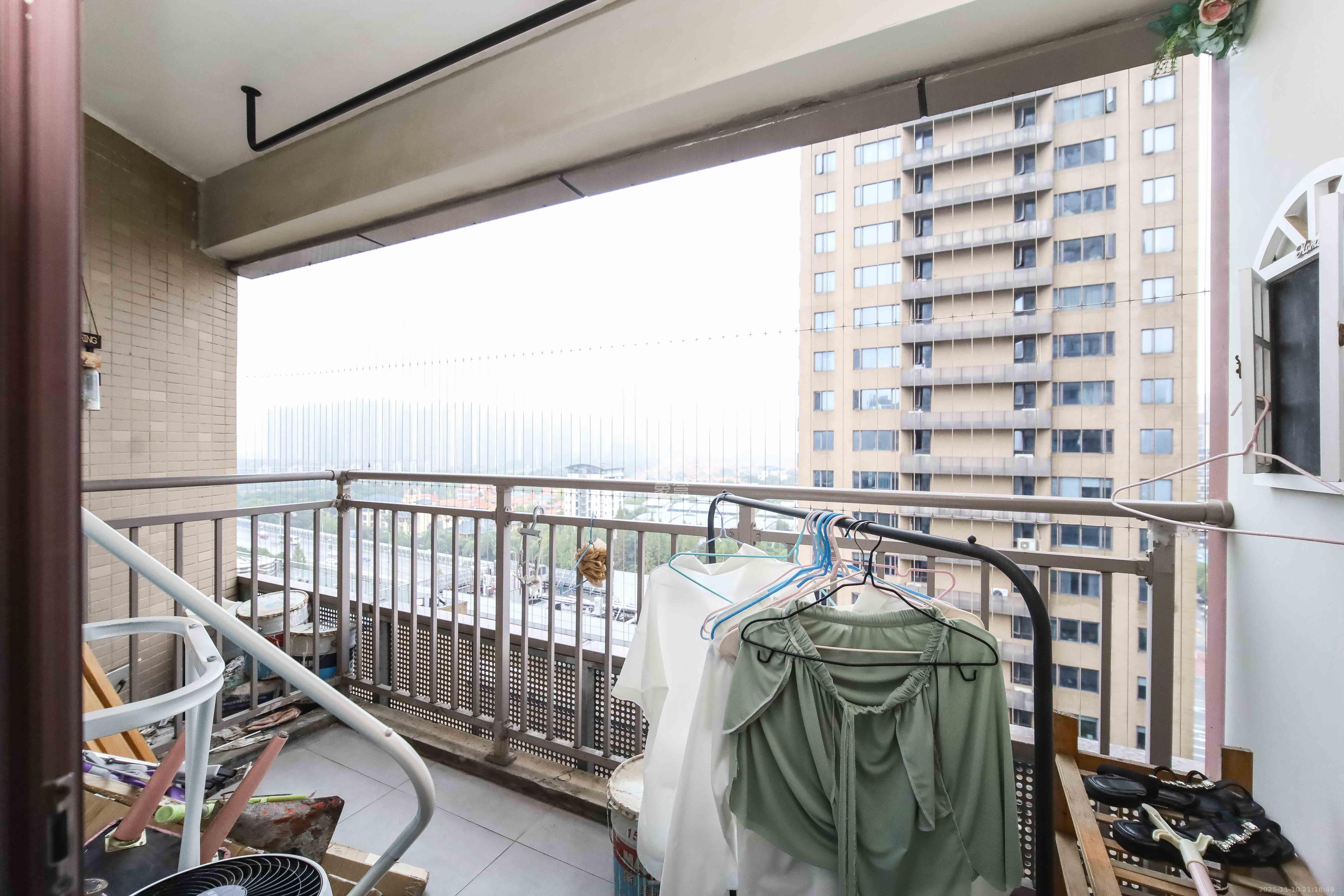 中惠锦堂 3室2厅1卫 100.0万 中惠锦堂 3室2厅1卫 100.0万阳台