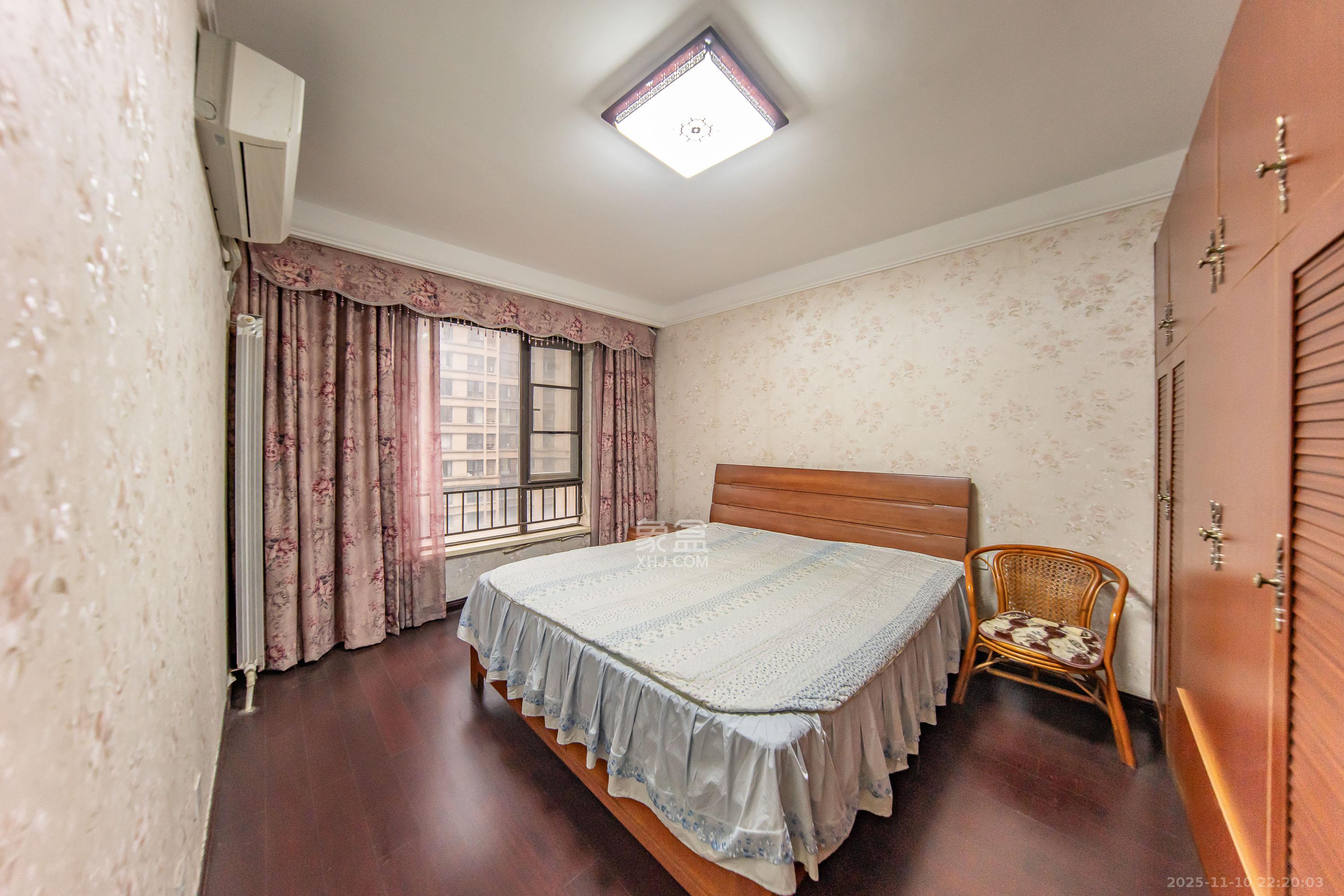 中海国际二期 3室2厅1卫 60.8万 中海国际二期 3室2厅1卫 60.8万卧室