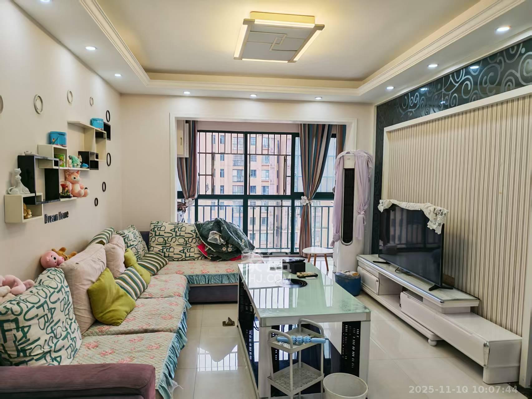 洋湖时代  1室2厅1卫    2200.0元/月