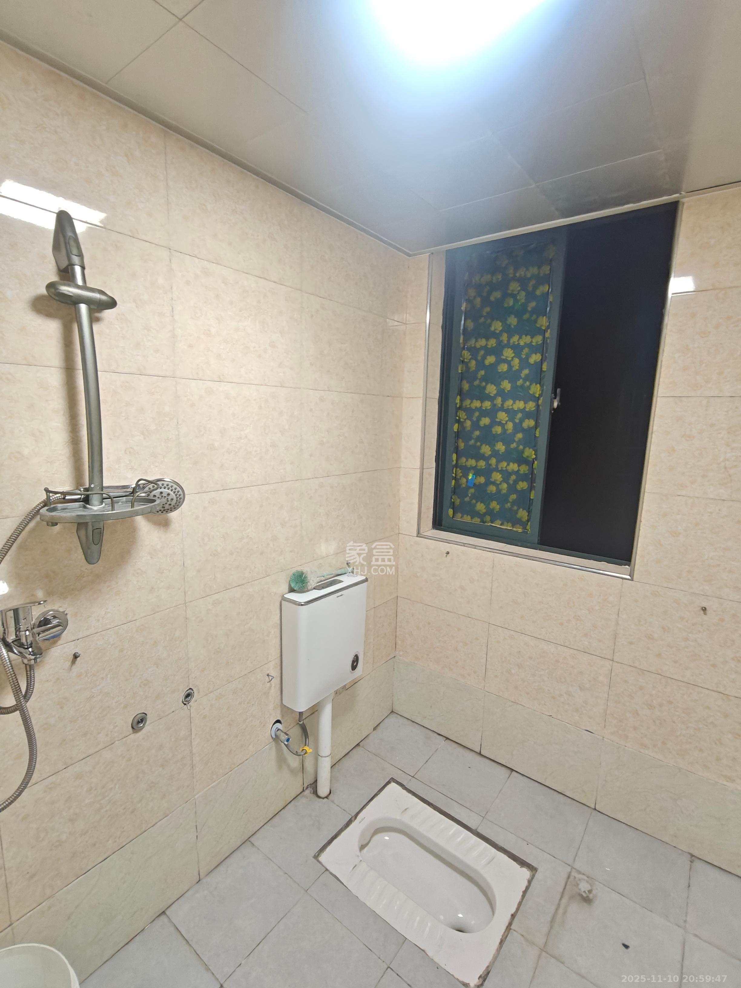 诚兴园  3室2厅1卫    2400.0元/月室内图