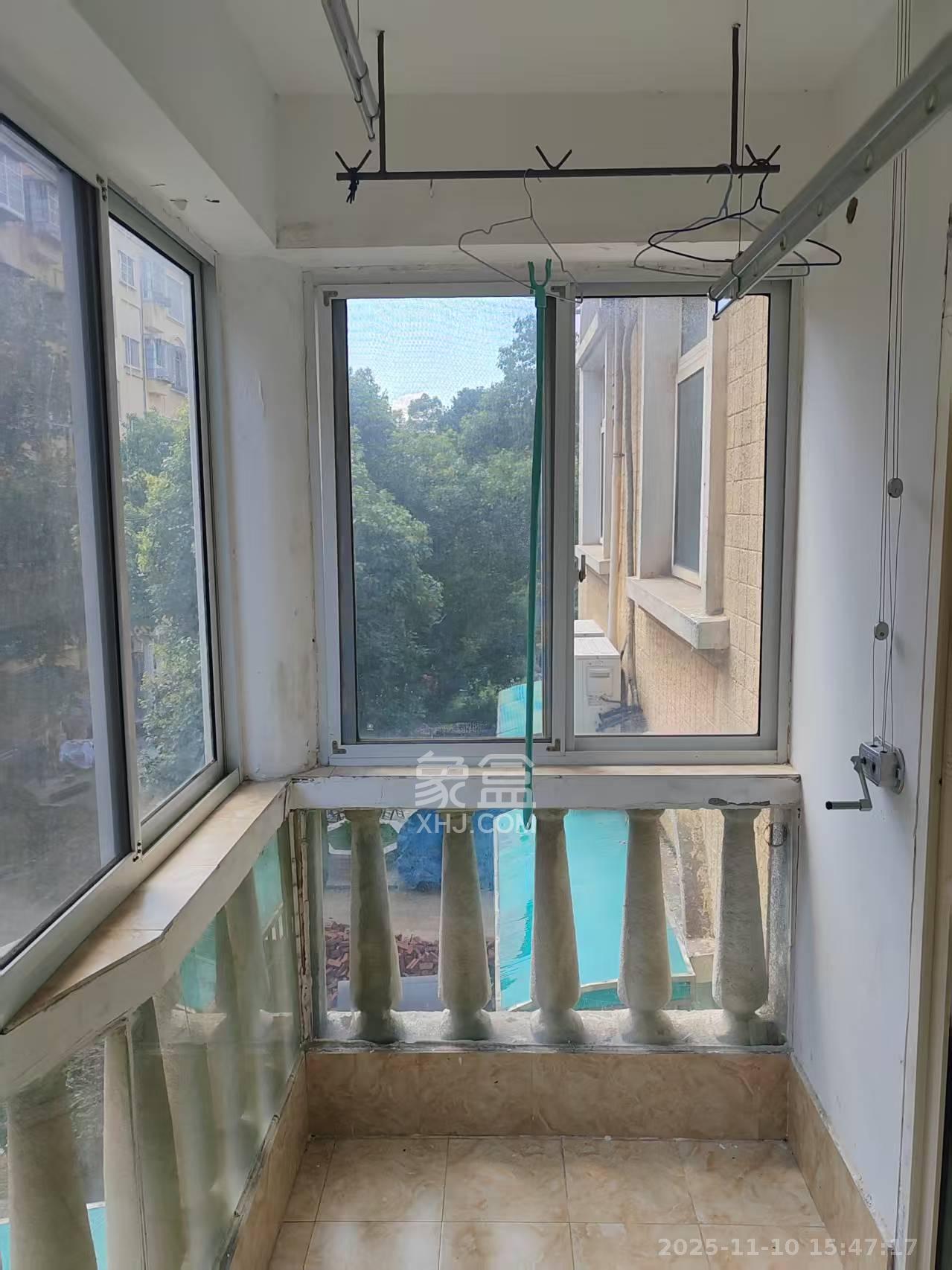 御景龙城  3室2厅2卫    1500.0元/月室内图