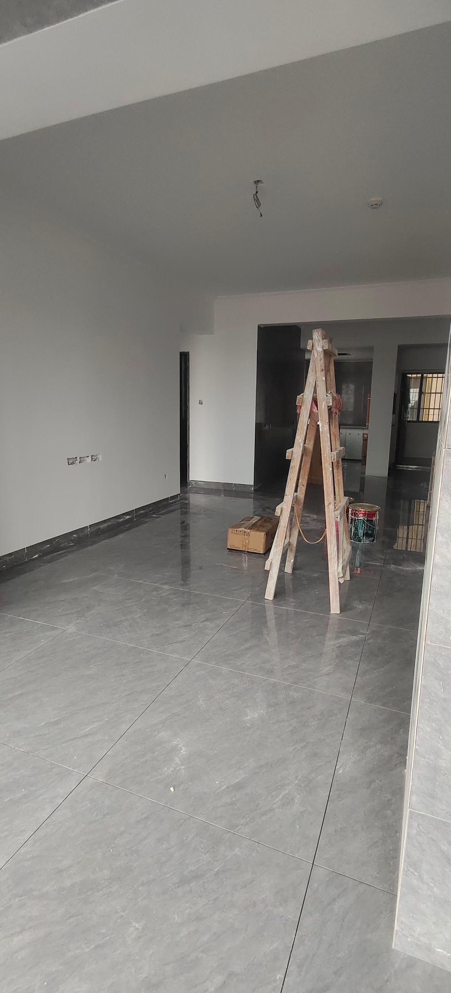 滨江新苑（C区）  2室2厅1卫    2300.0元/月室内图