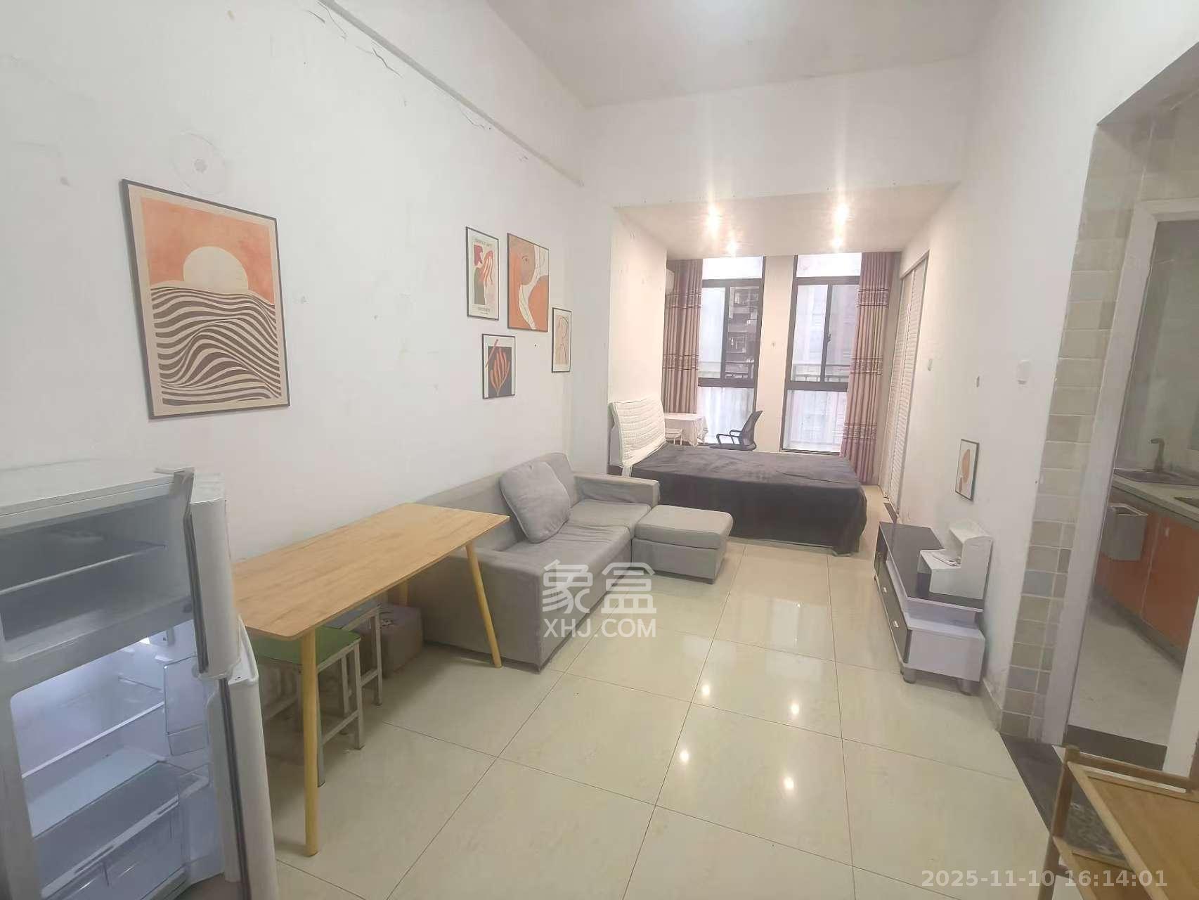 湖湾世景  1室1厅1卫    1250.0元/月室内图