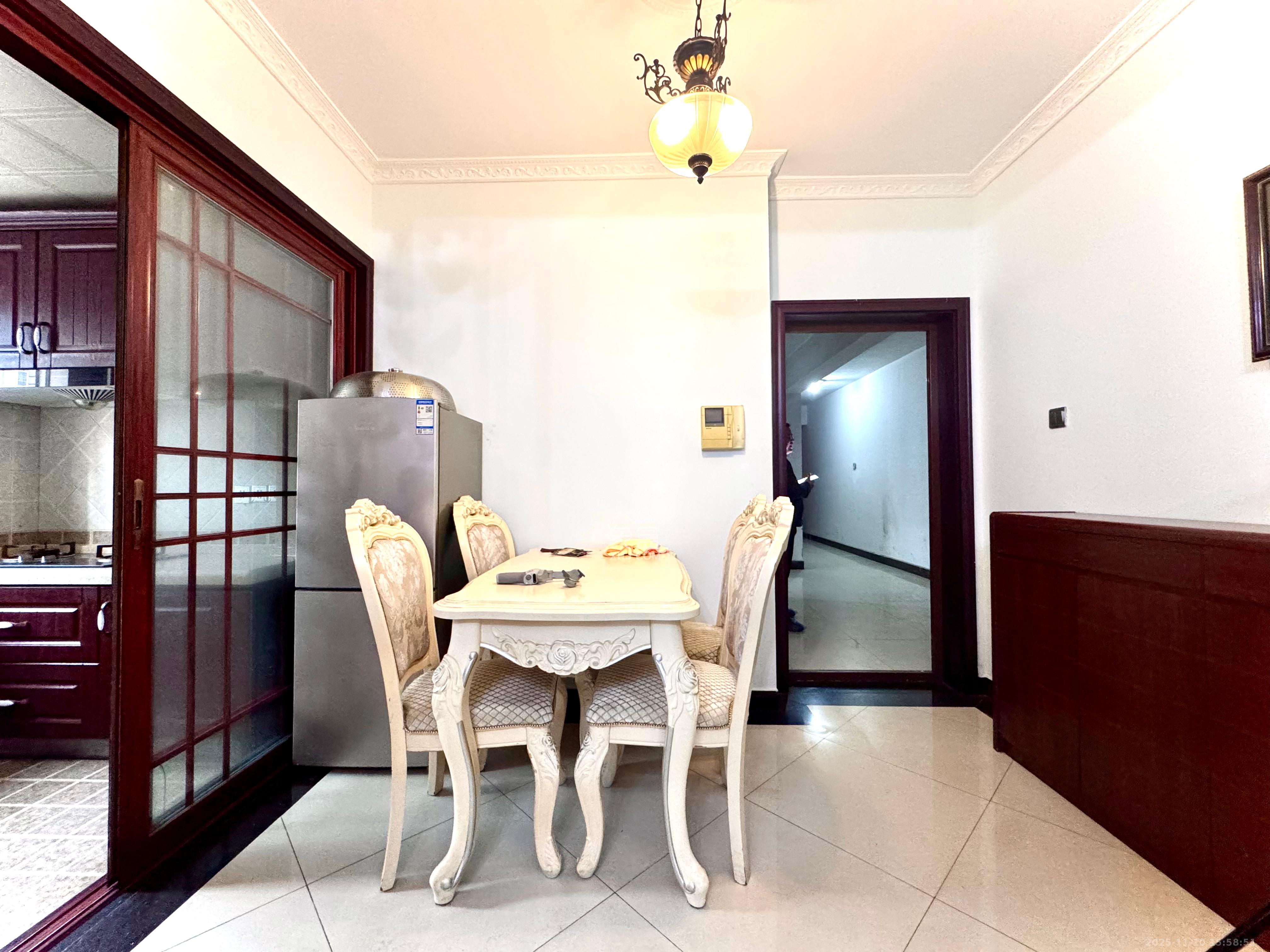 福满新城（新天安置小区）  2室1厅1卫    1700.0元/月室内图