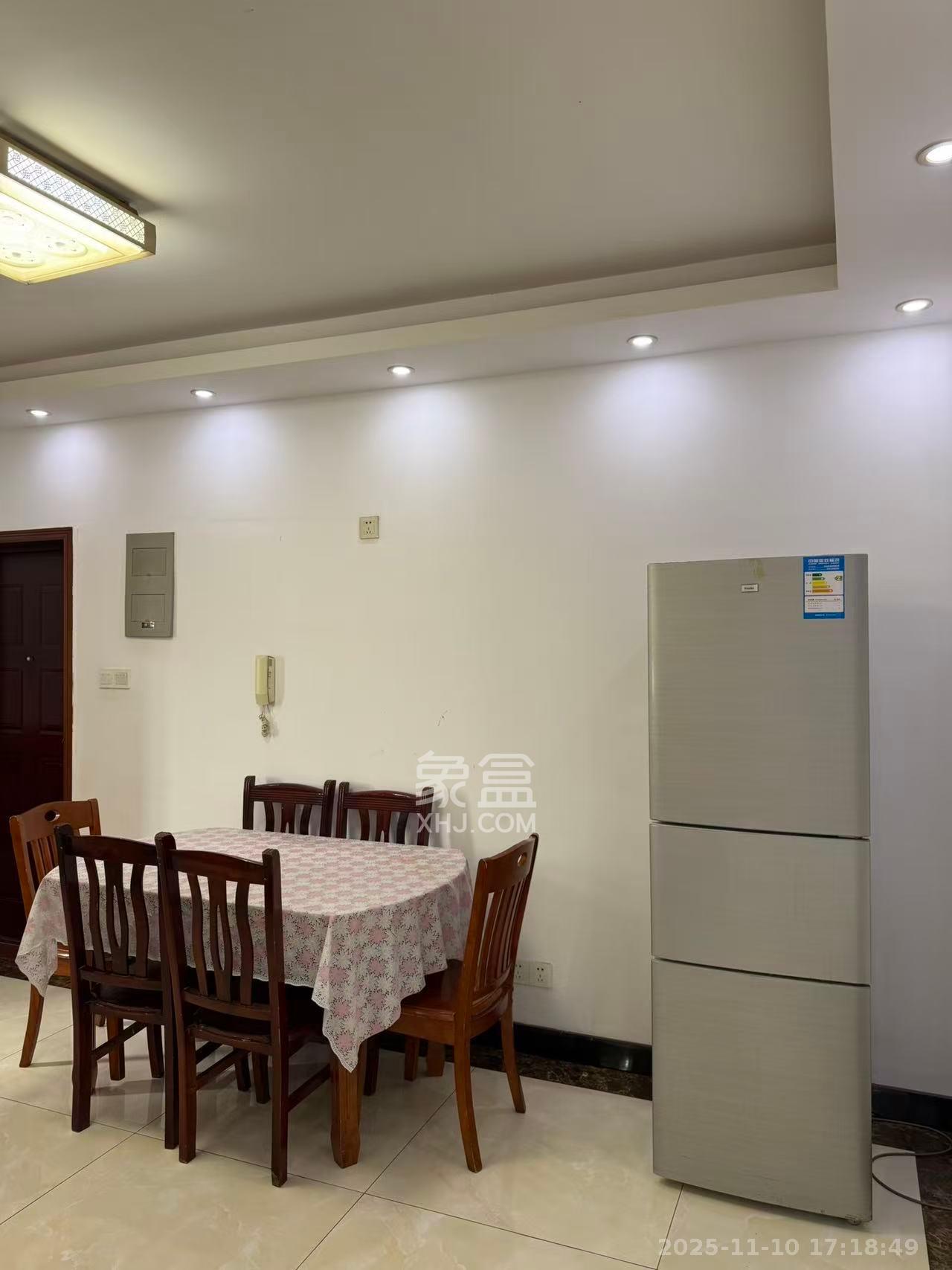 联盟佳苑  3室2厅2卫    1800.0元/月室内图