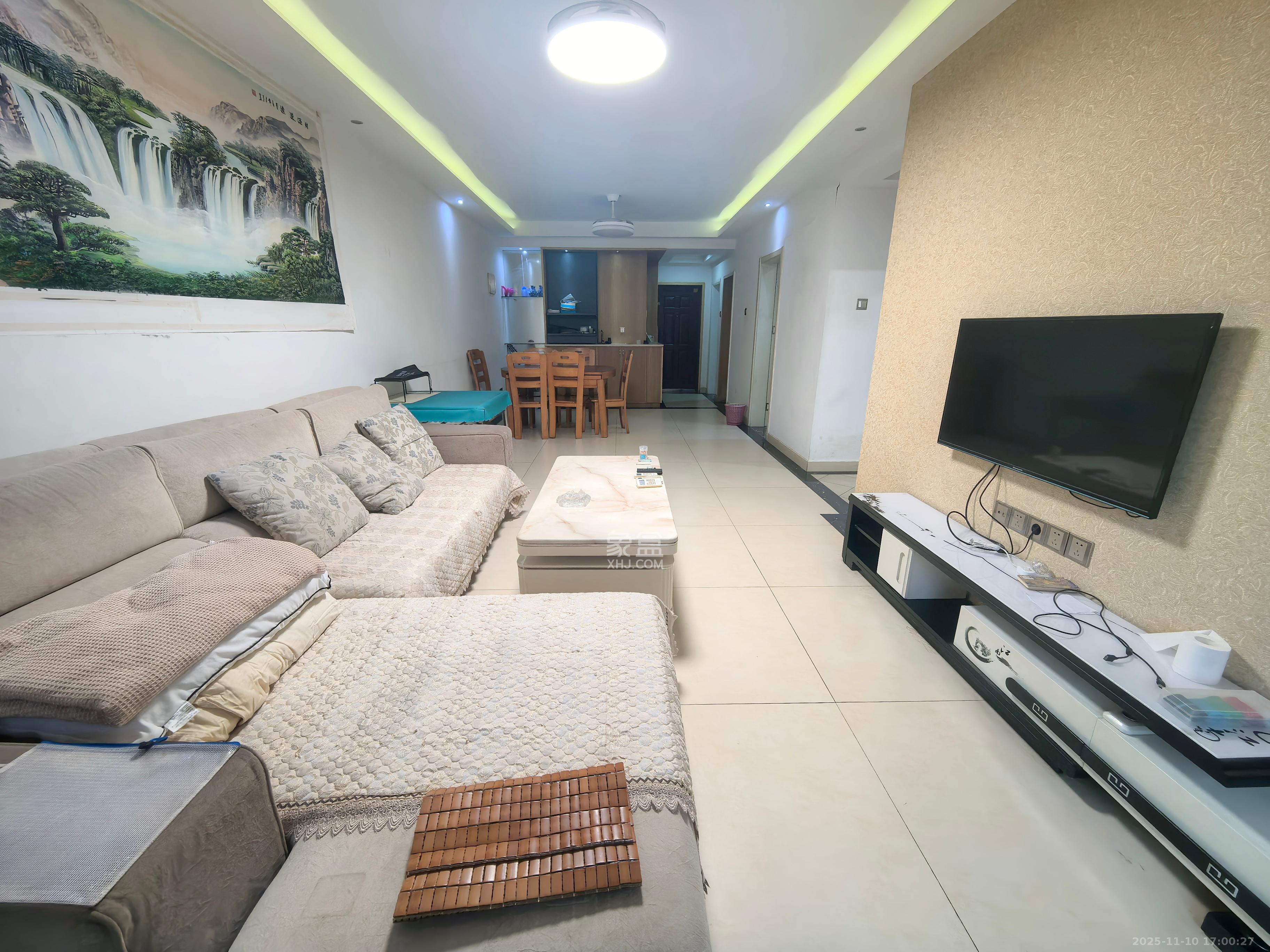 中信凯旋蓝岸(中信新城三期) 3室2厅2卫 1900.0元/月 中信凯旋蓝岸(中信新城三期) 3室2厅2卫 1900.0元/月室内图