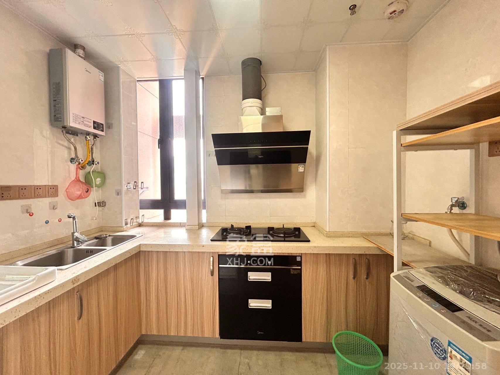 荣悦台 1室1厅1卫 2300.0元/月 荣悦台 1室1厅1卫 2300.0元/月室内图