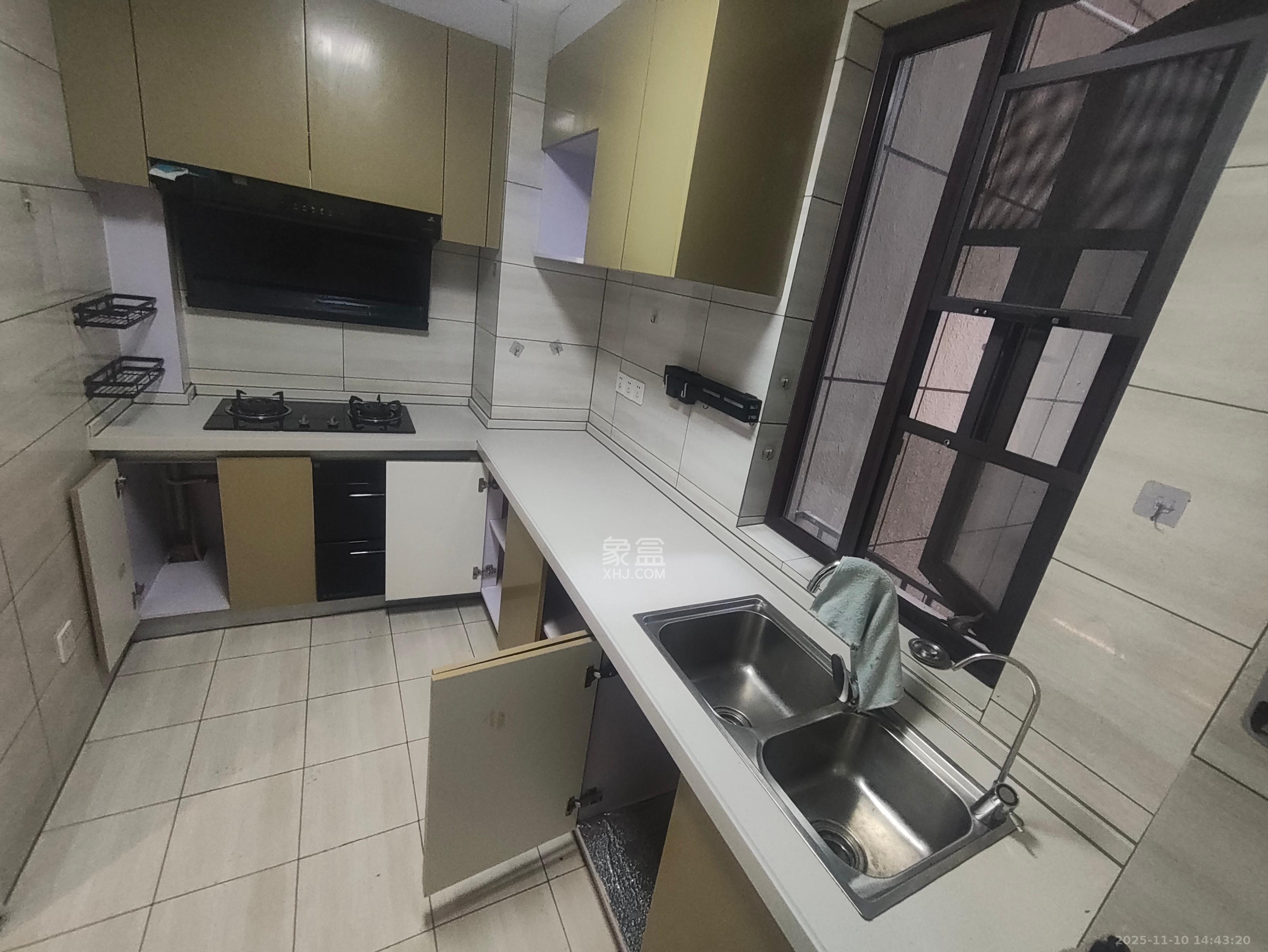 尚鑫海悦(新长海尚海城) 4室2厅2卫 2700.0元/月 尚鑫海悦(新长海尚海城) 4室2厅2卫 2700.0元/月室内图